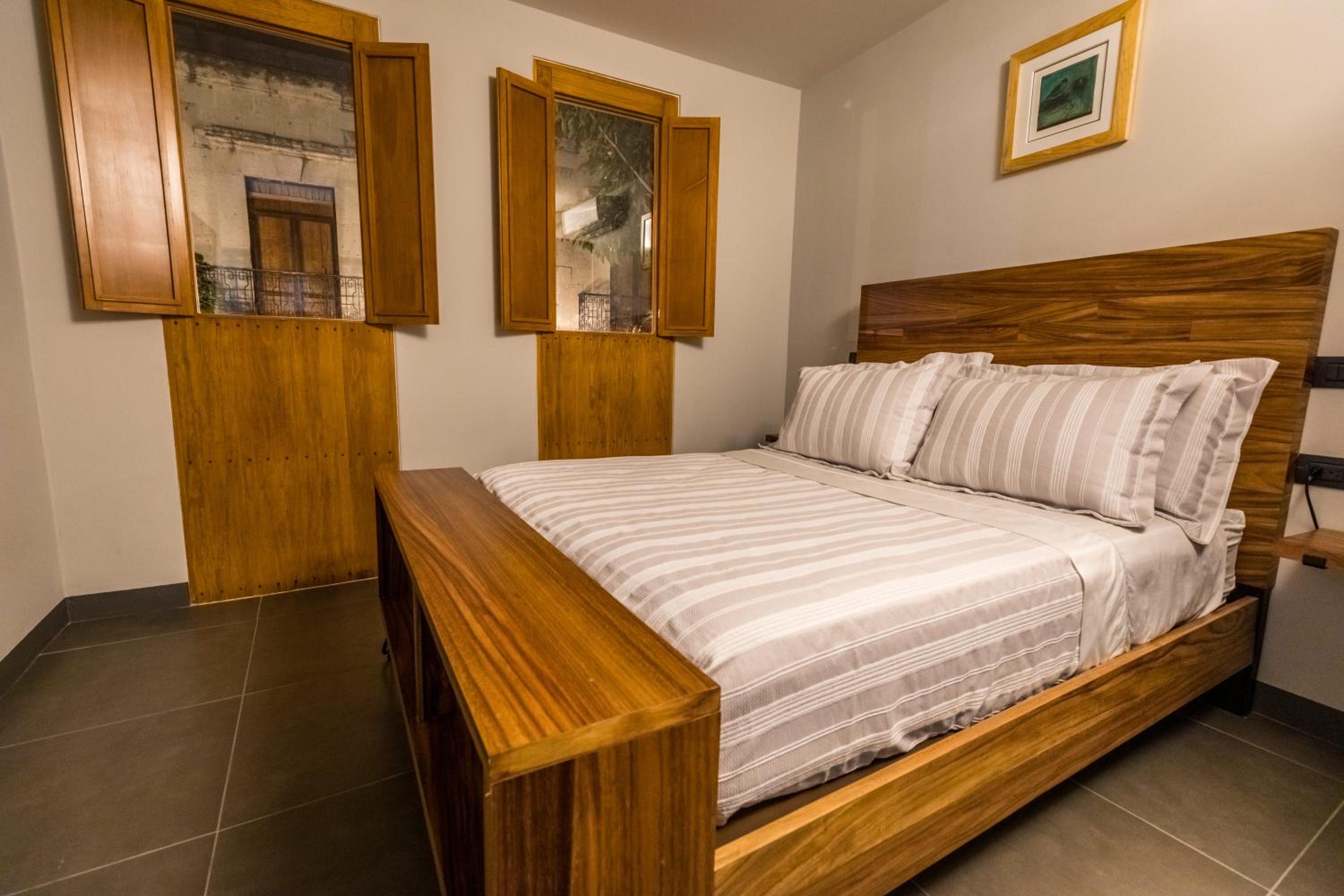 Double Room - Photo 8