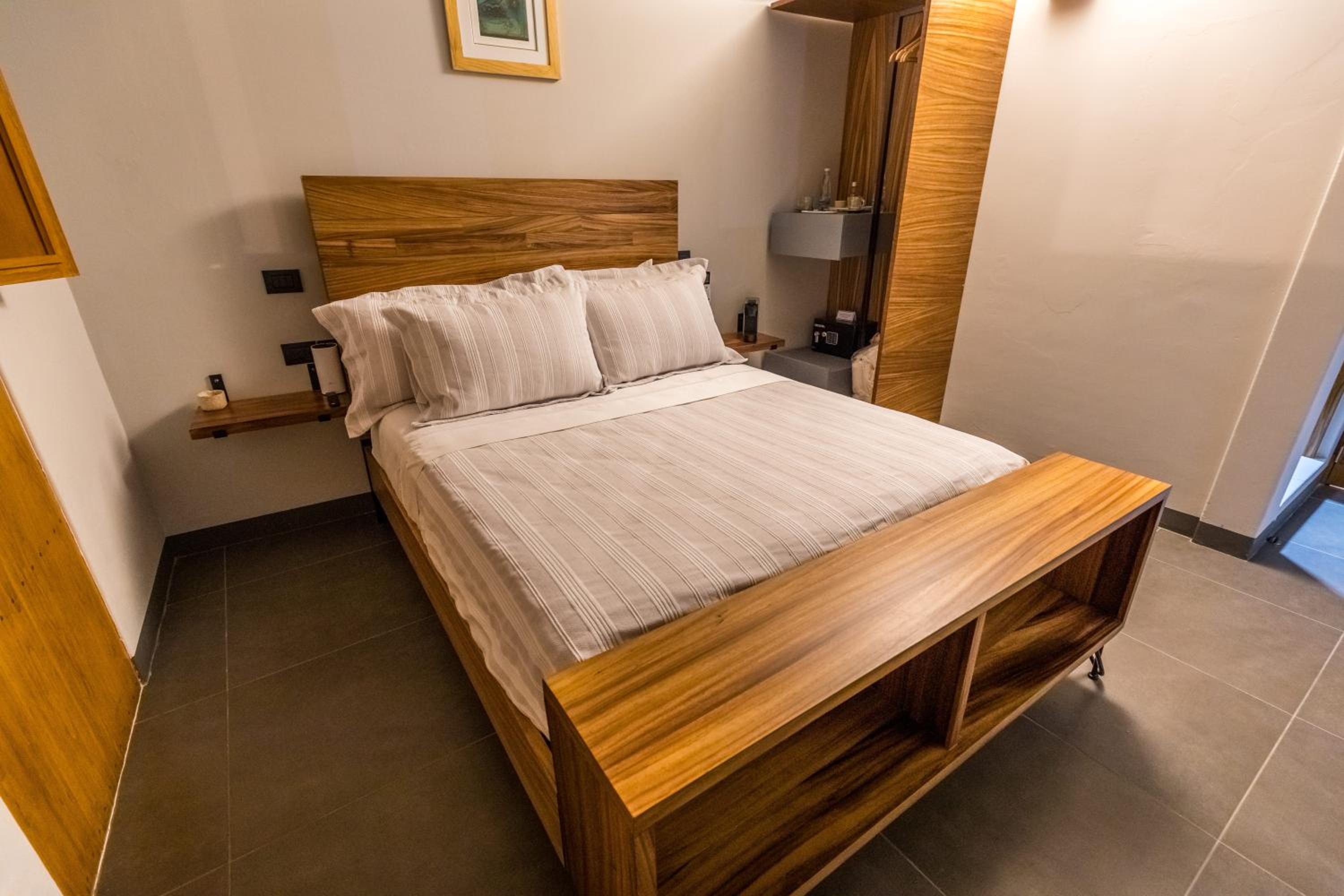 Double Room - Photo 6