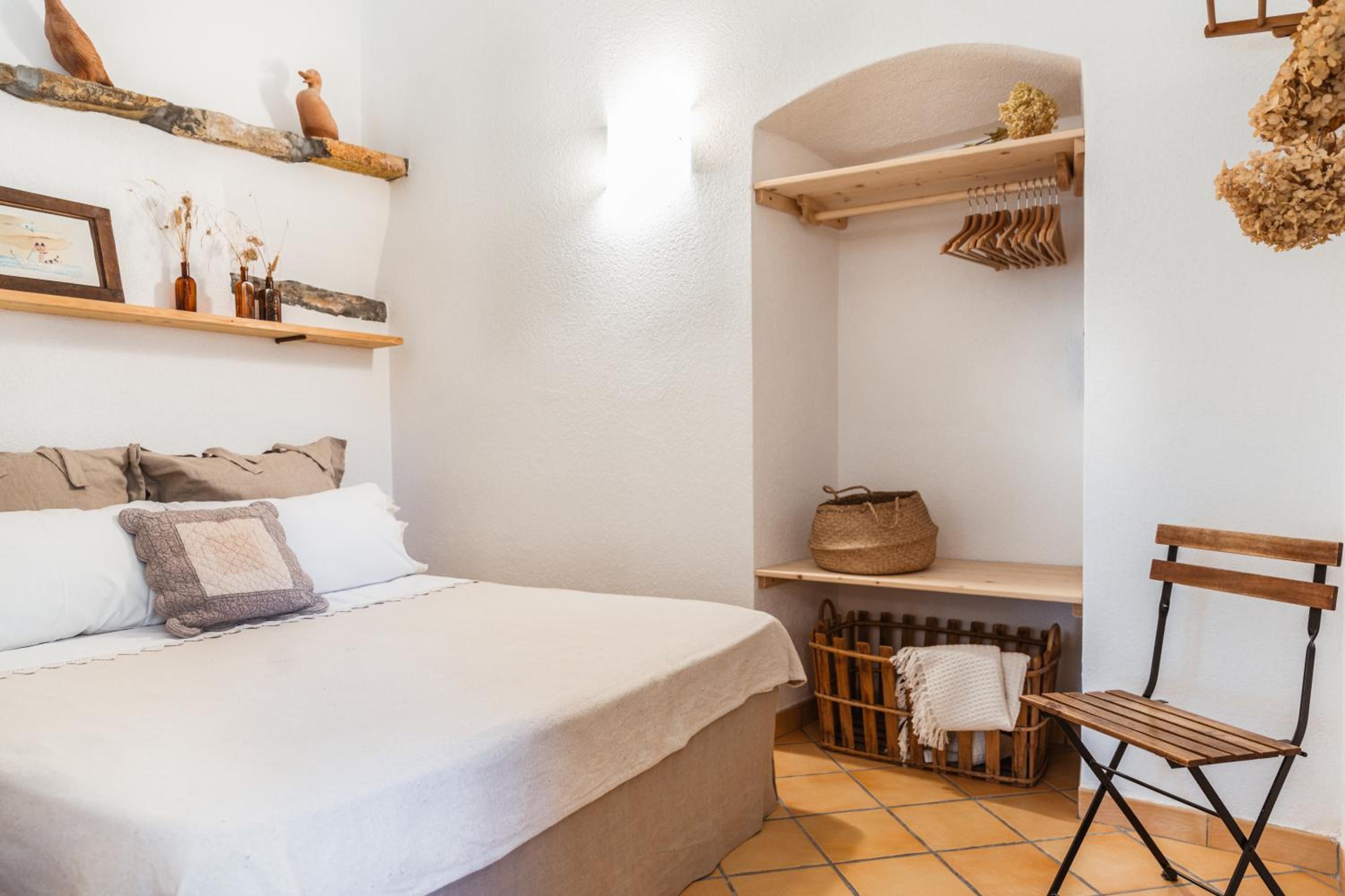 Studio Apartment photo 1