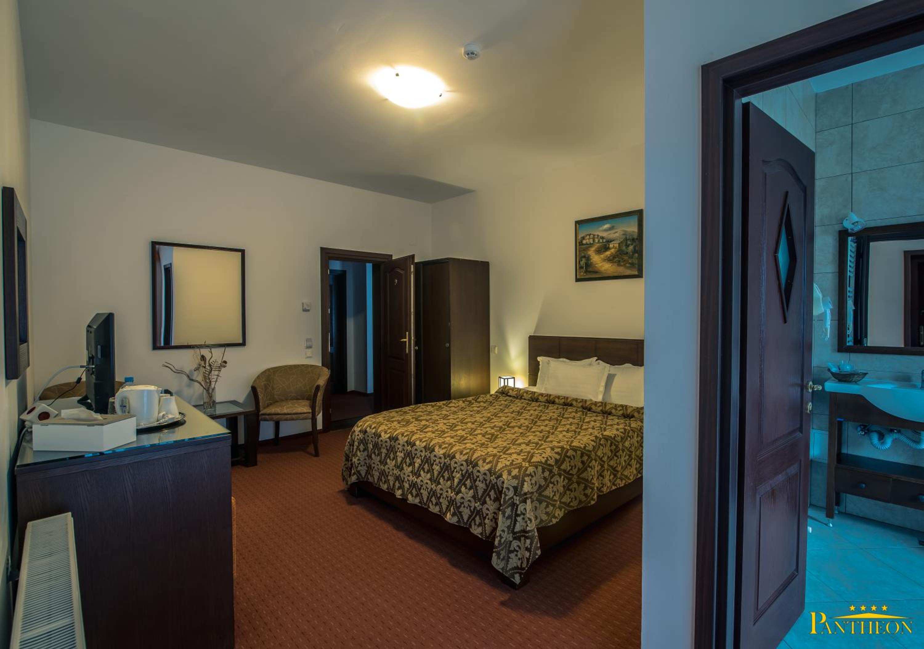 Double Room with Mountain View - Photo 1