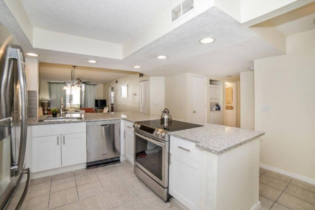 Two-Bedroom House photo 3