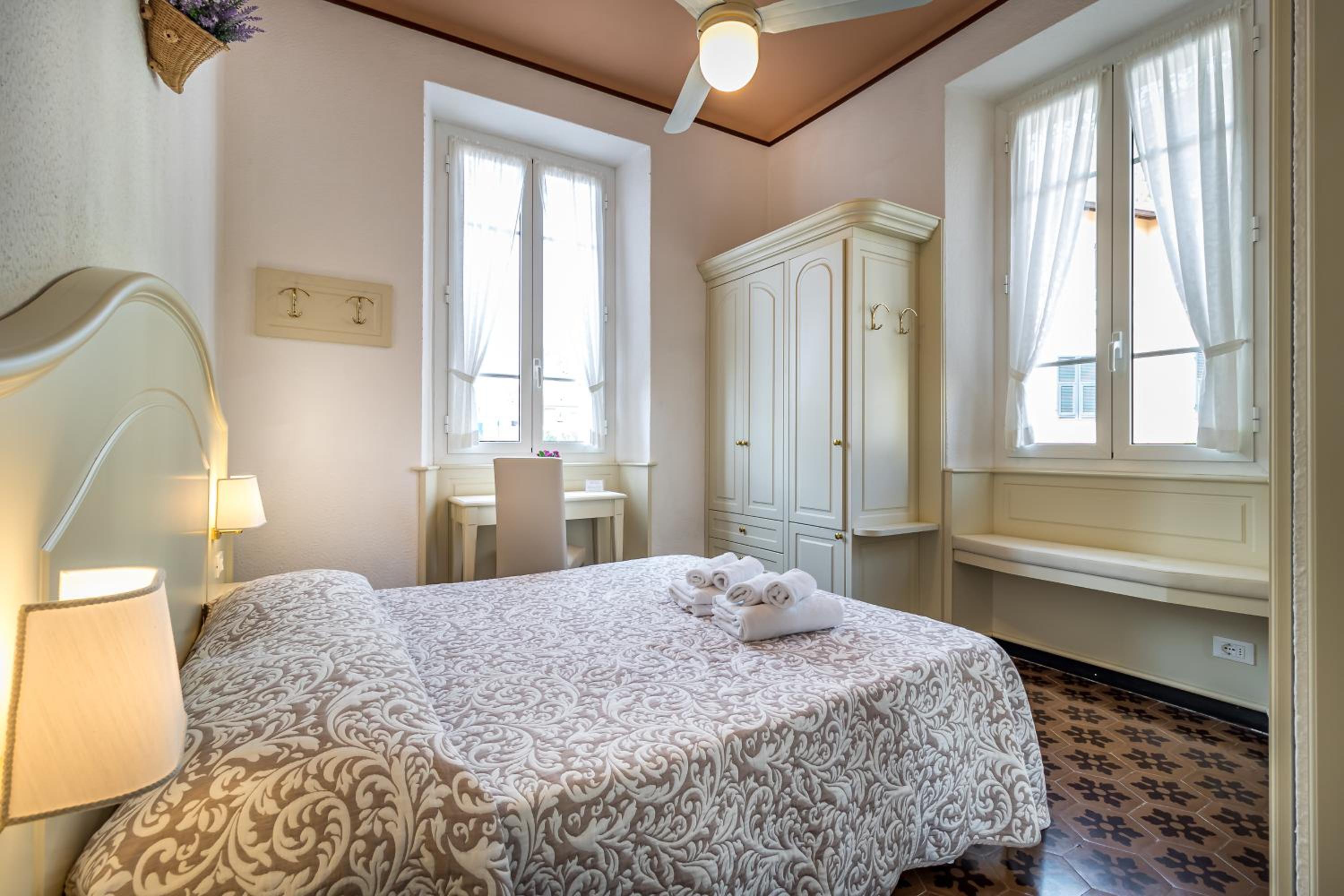 Double Room with Mountain View - Beach Package