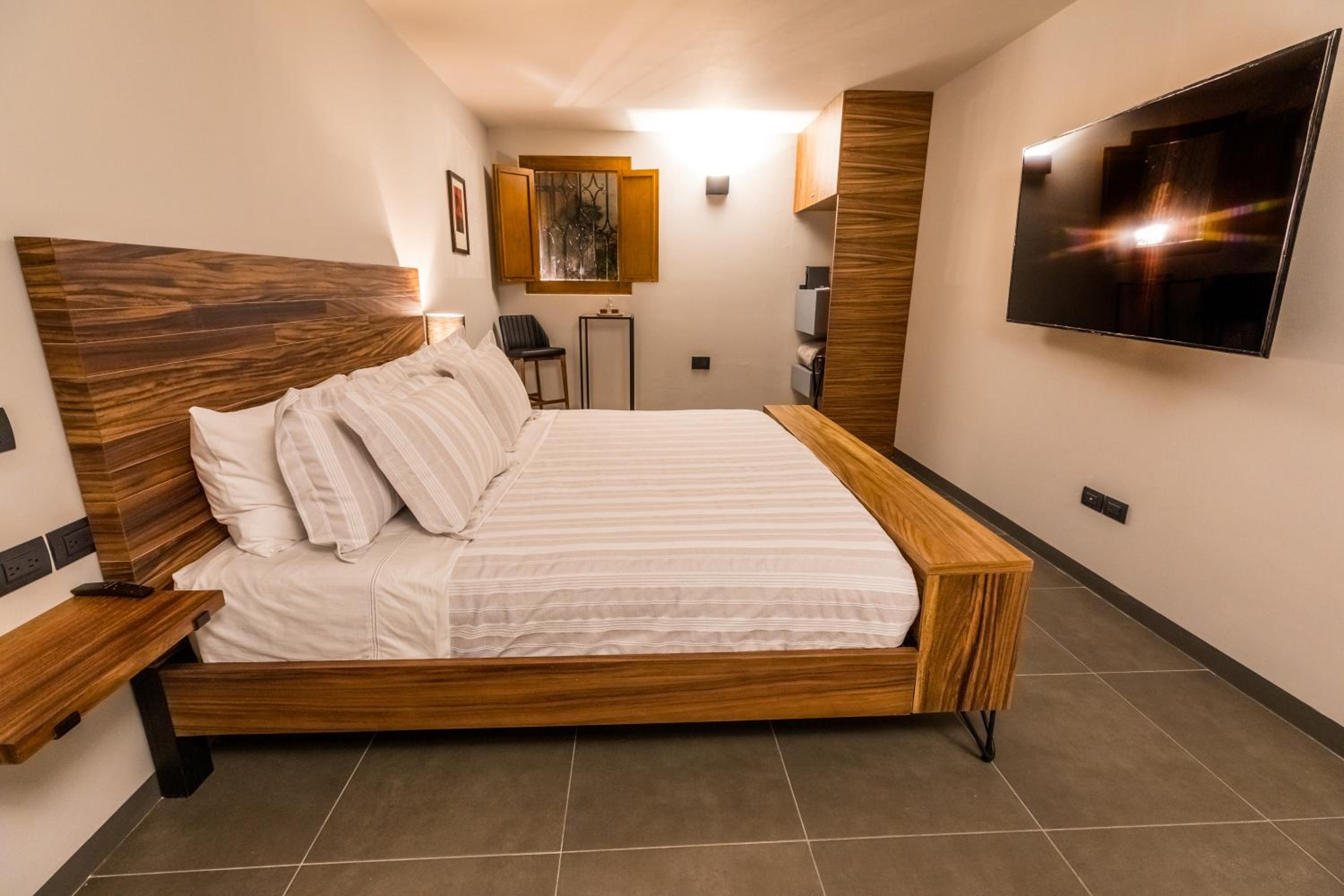 Deluxe Double Room - Photo 1