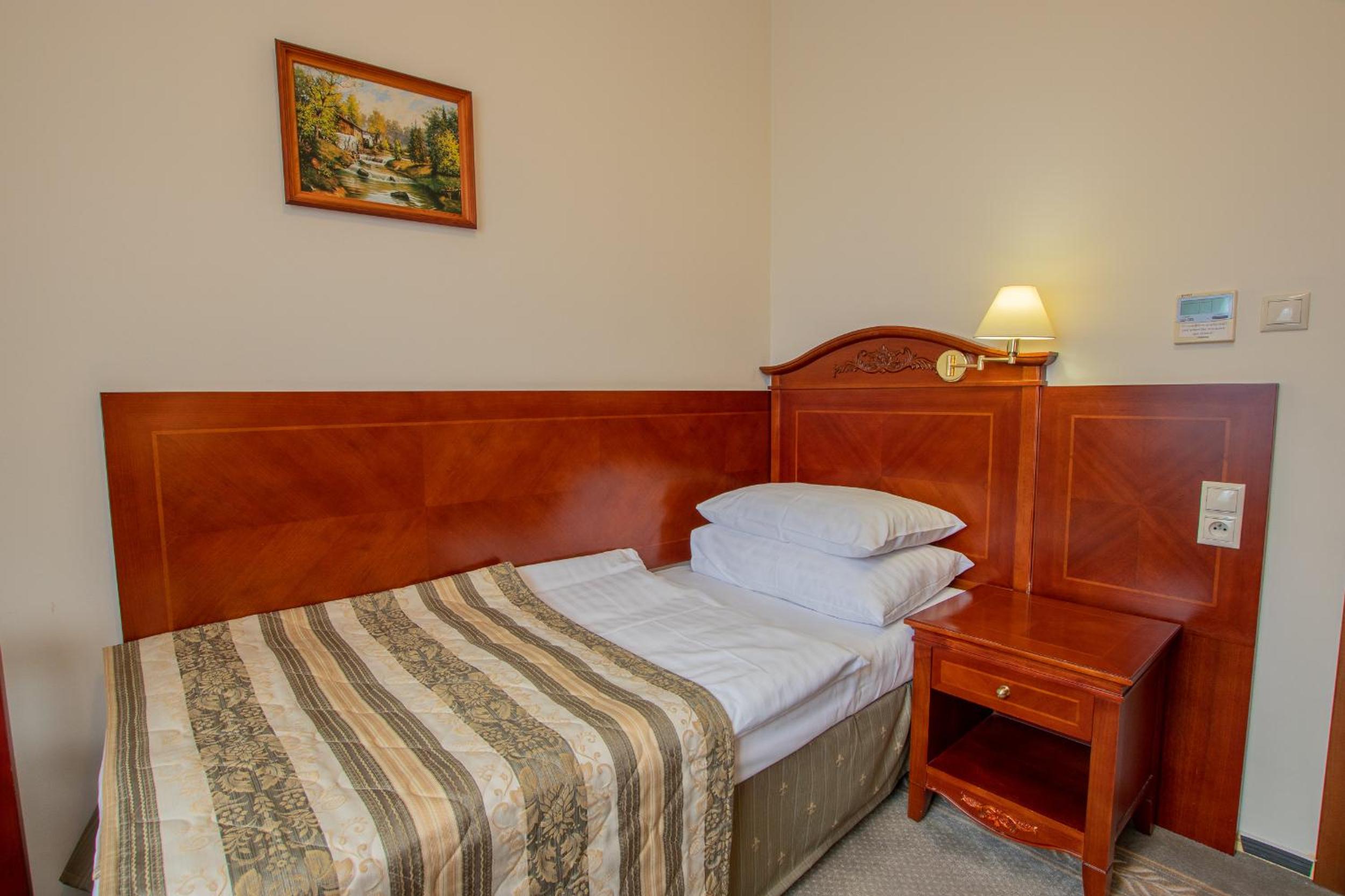 Single Room photo 2