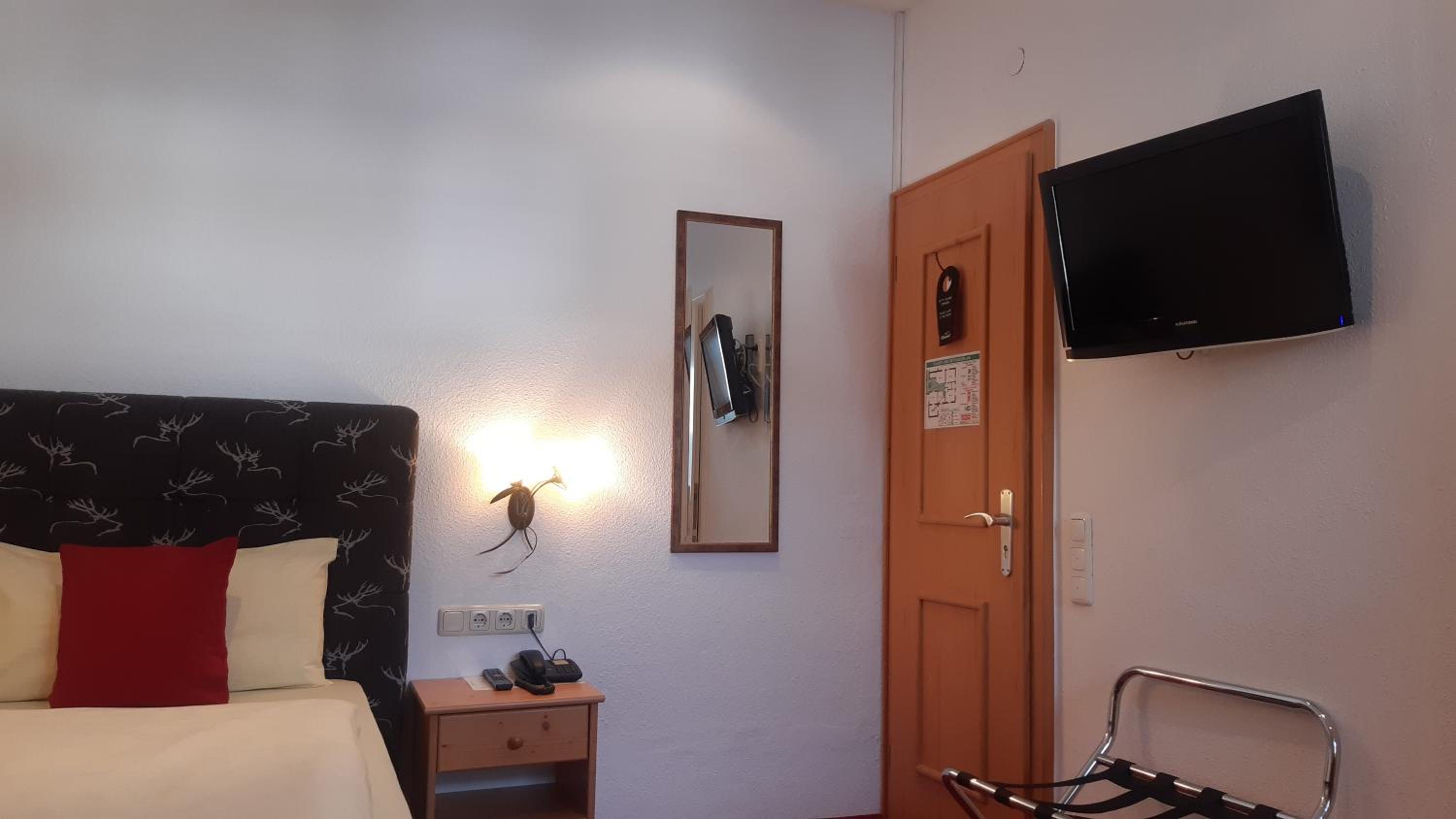 Single Room photo 2