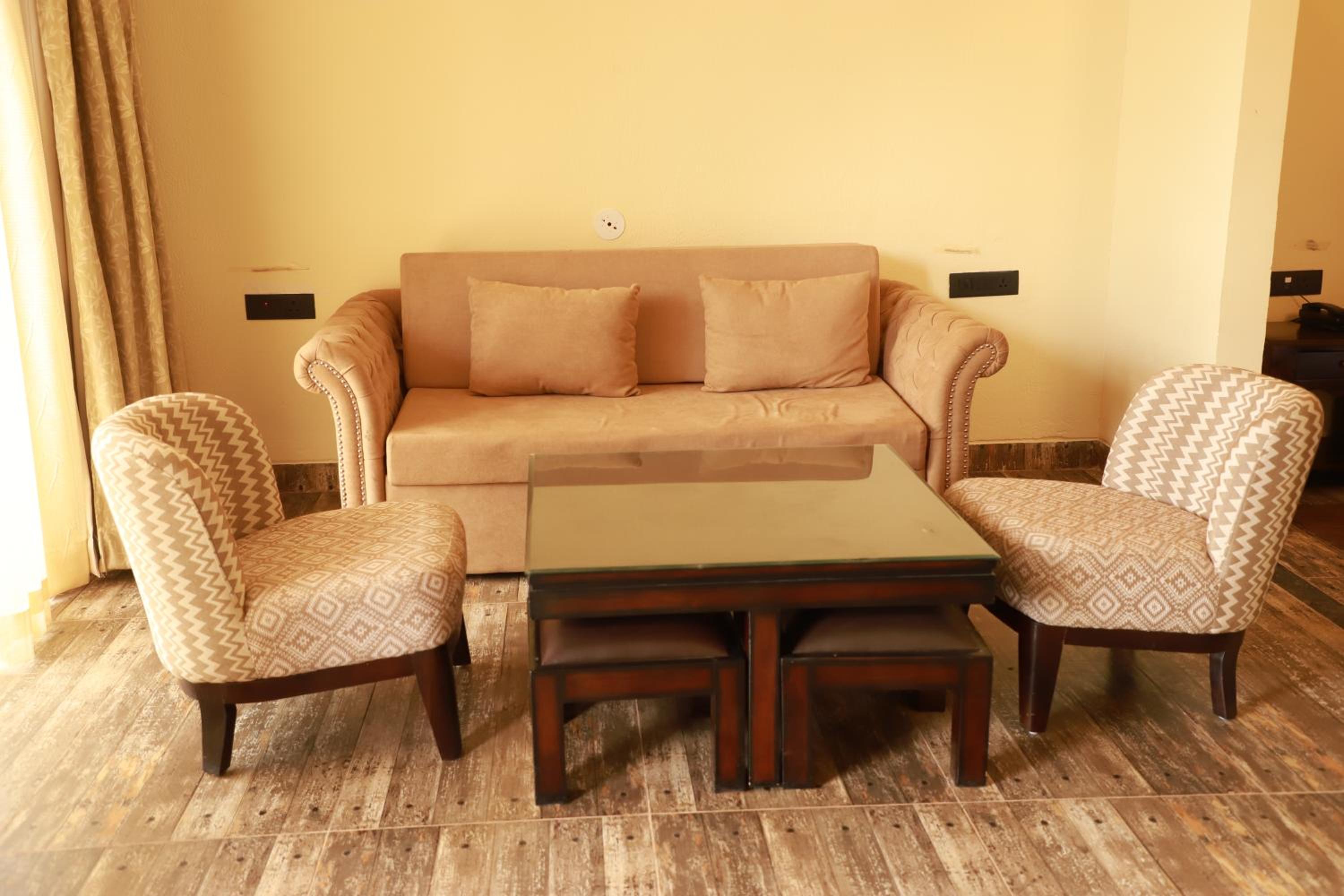 Queen Room with Spa Bath photo 2