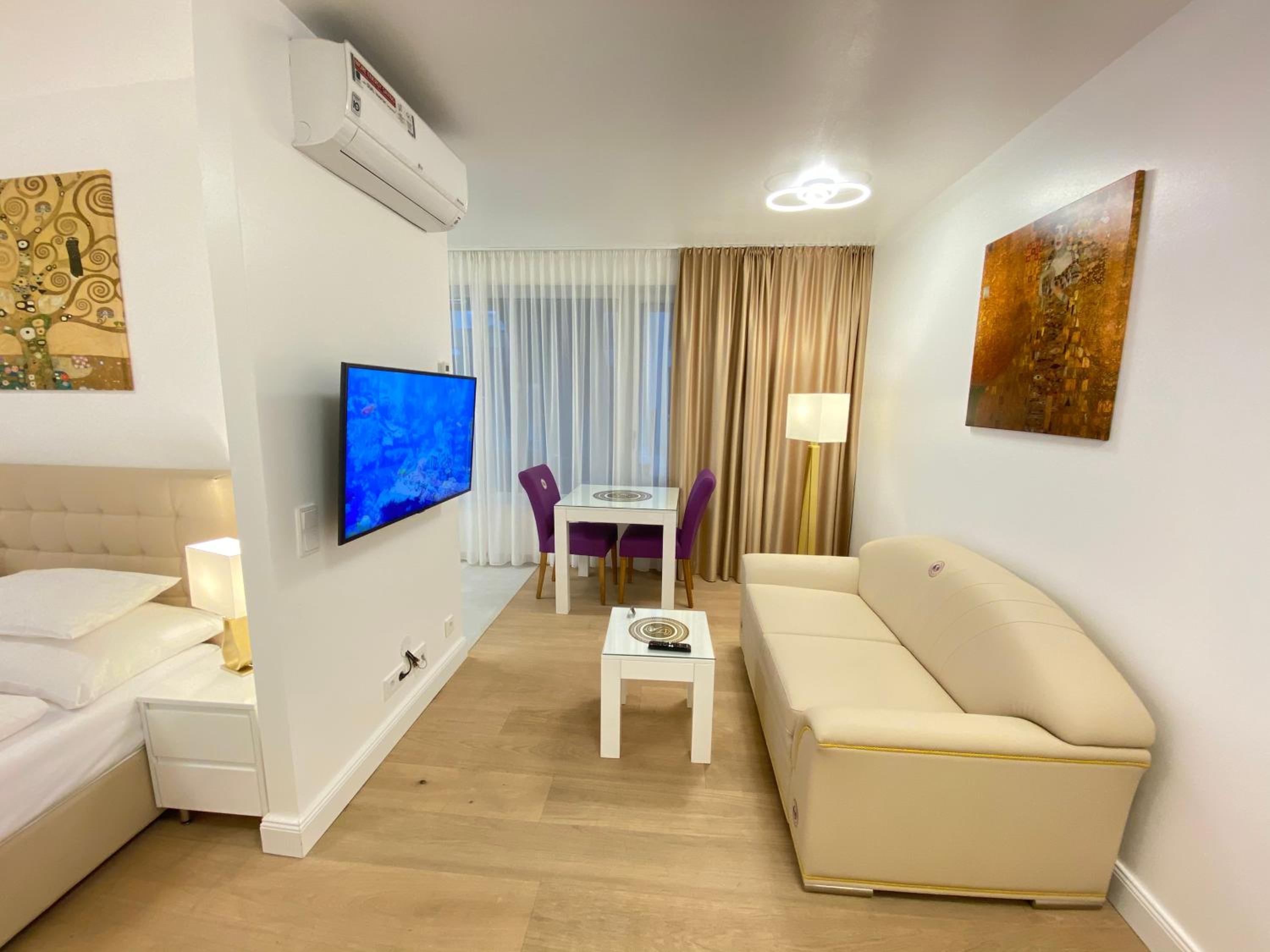 Studio Apartment