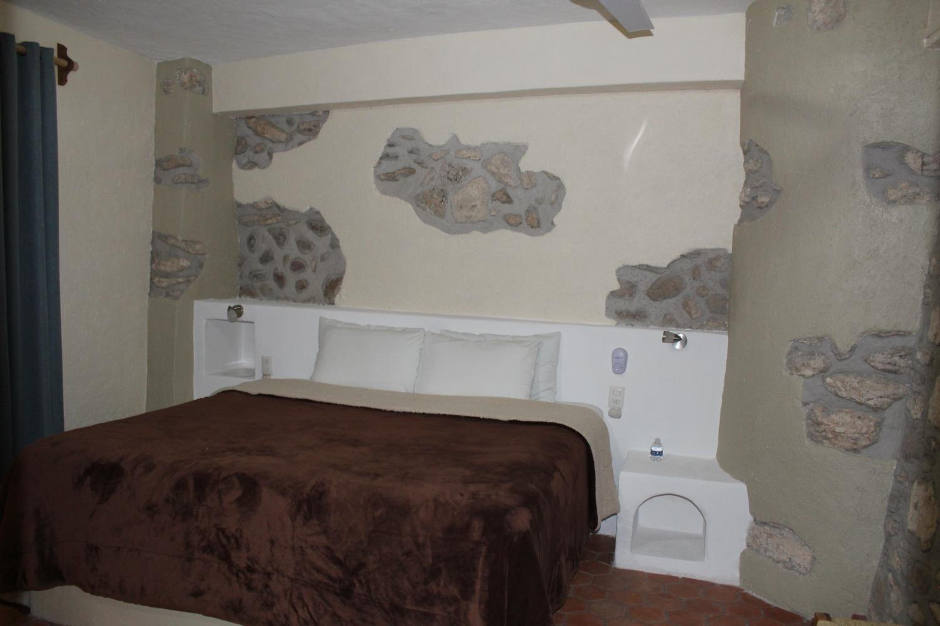Standard Double Room - Photo 1
