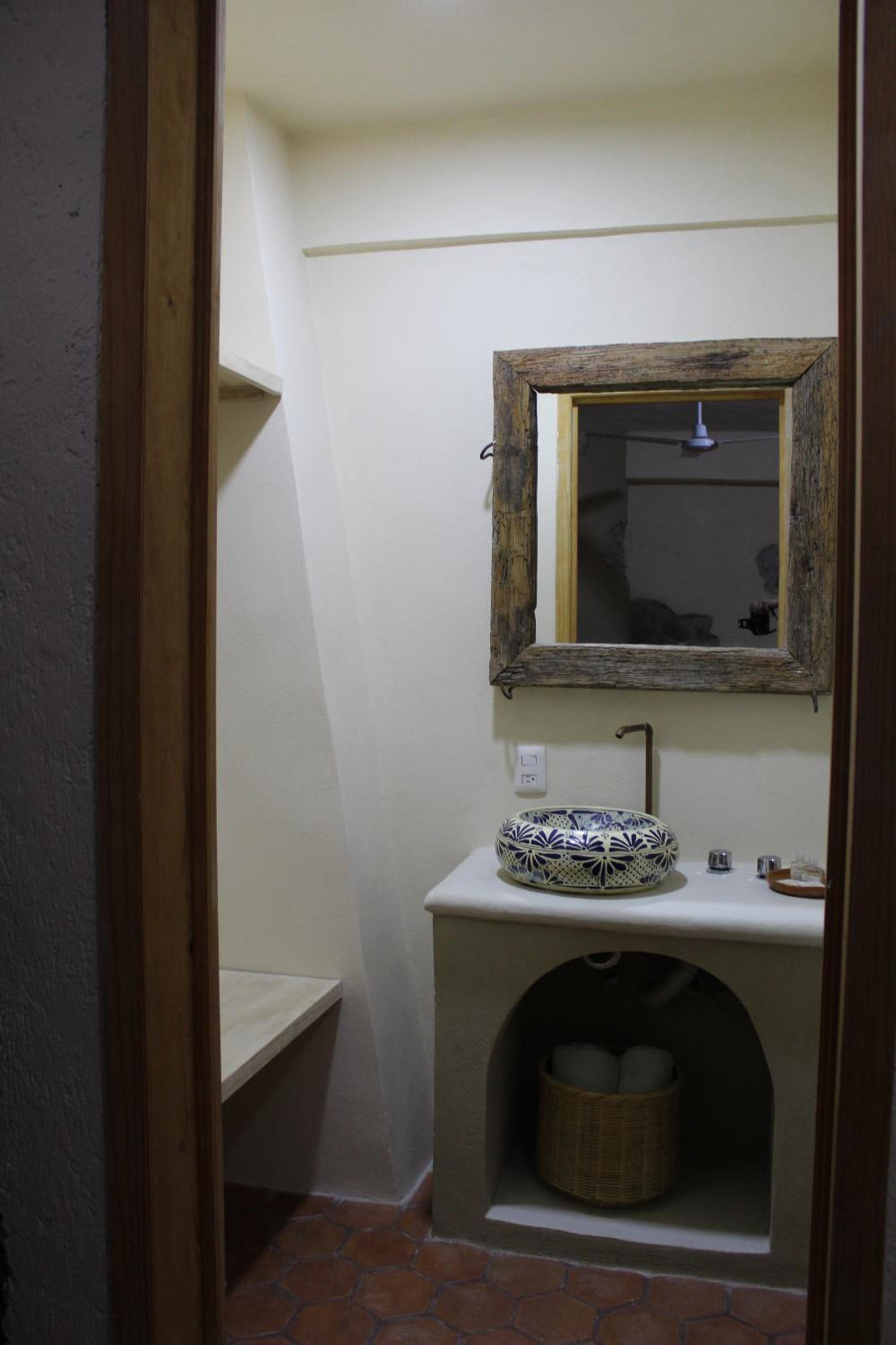 Standard Double Room - Photo 2