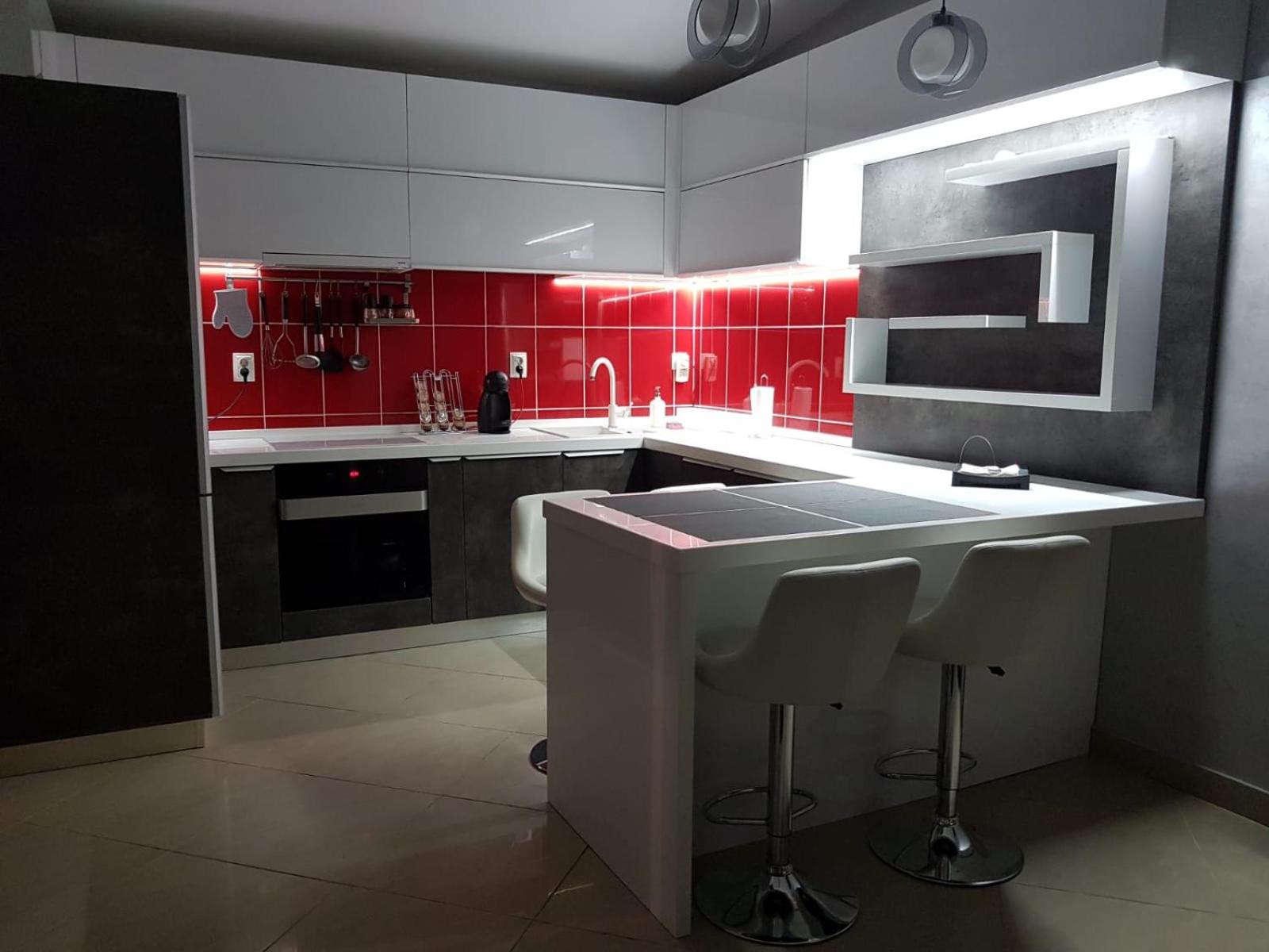 One-Bedroom Apartment - Photo 11