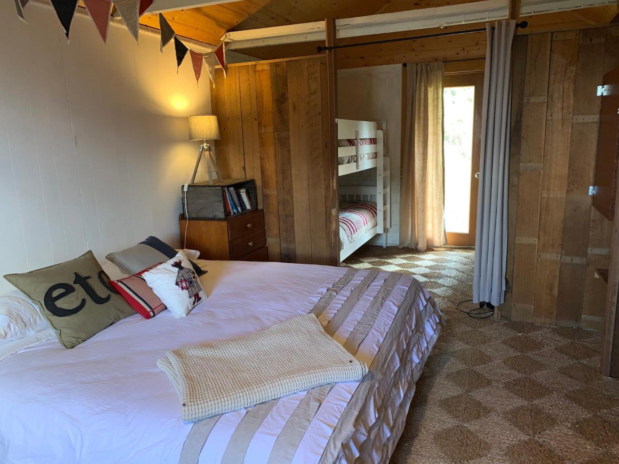 One-Bedroom Cottage - Hop Pickers Hut