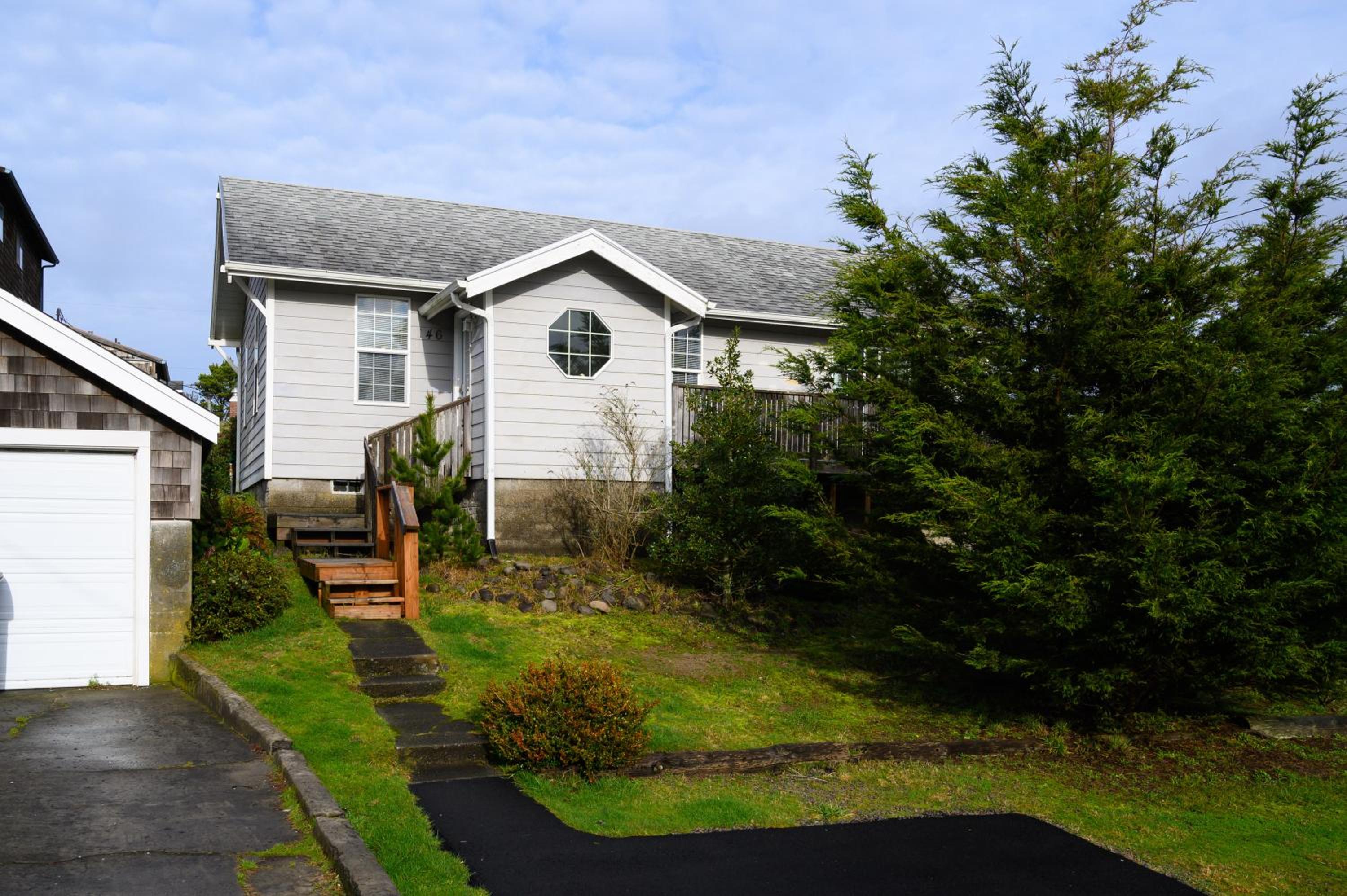 Two-Bedroom House photo 2