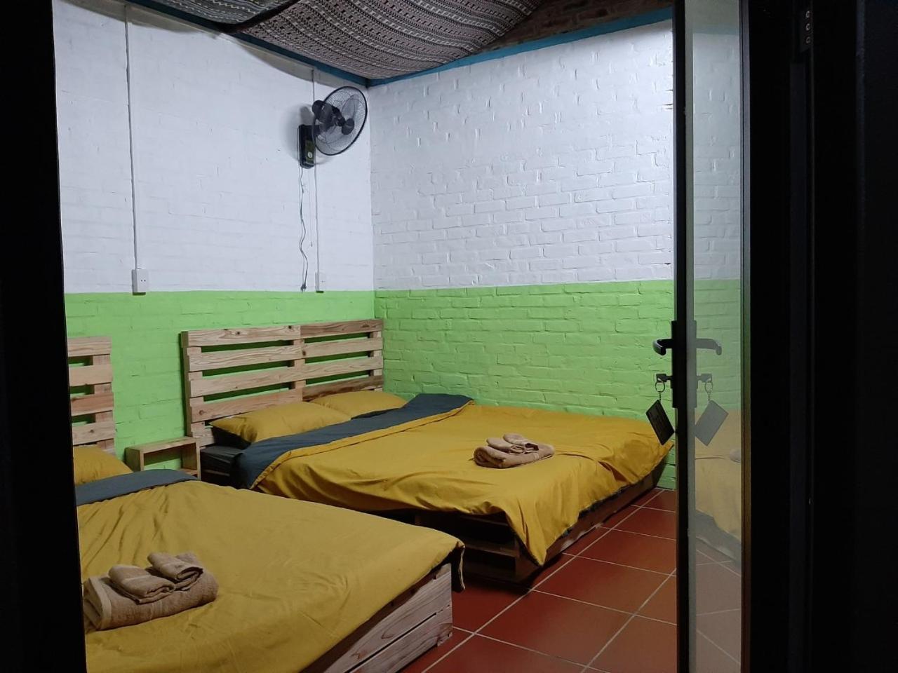 King Room with Two King Beds photo 3