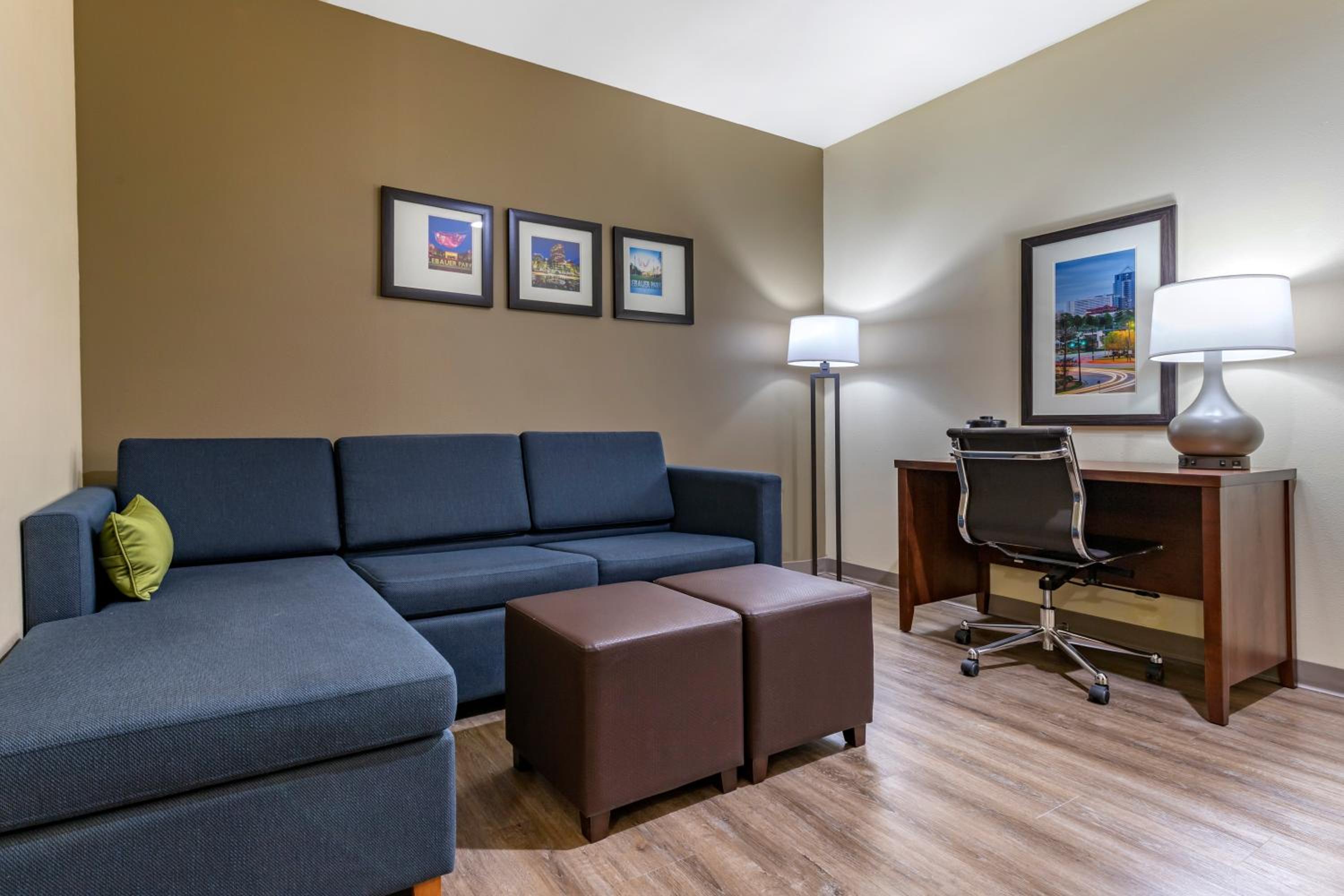 One-Bedroom King Suite - Non-Smoking - Photo 1