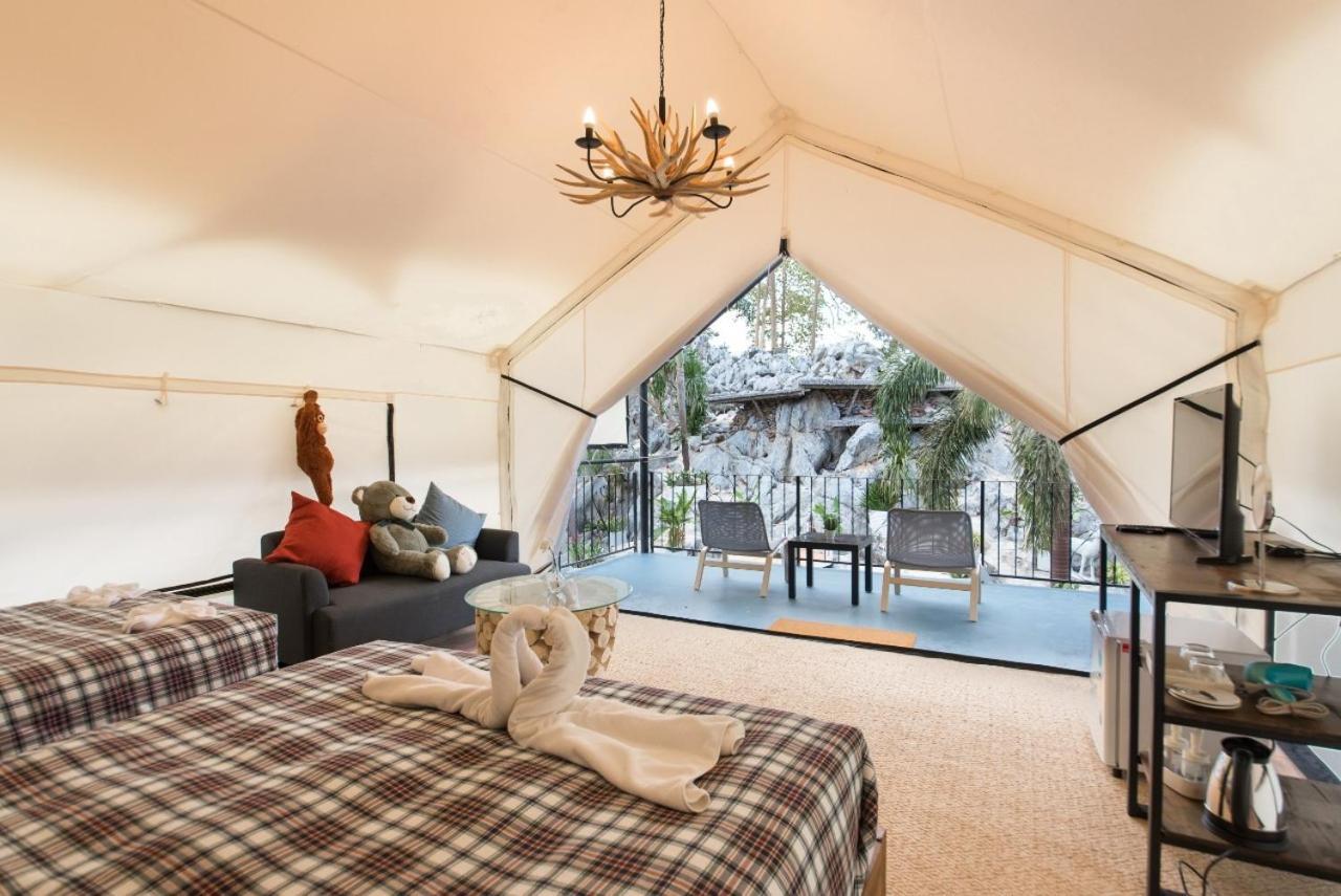 Tent - Photo 16