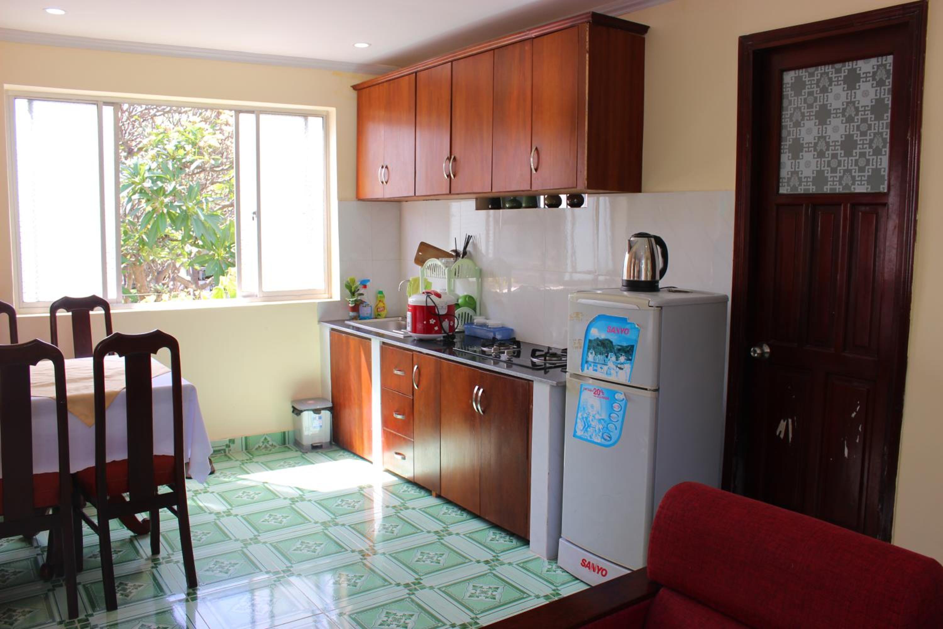 One-Bedroom Apartment photo 2