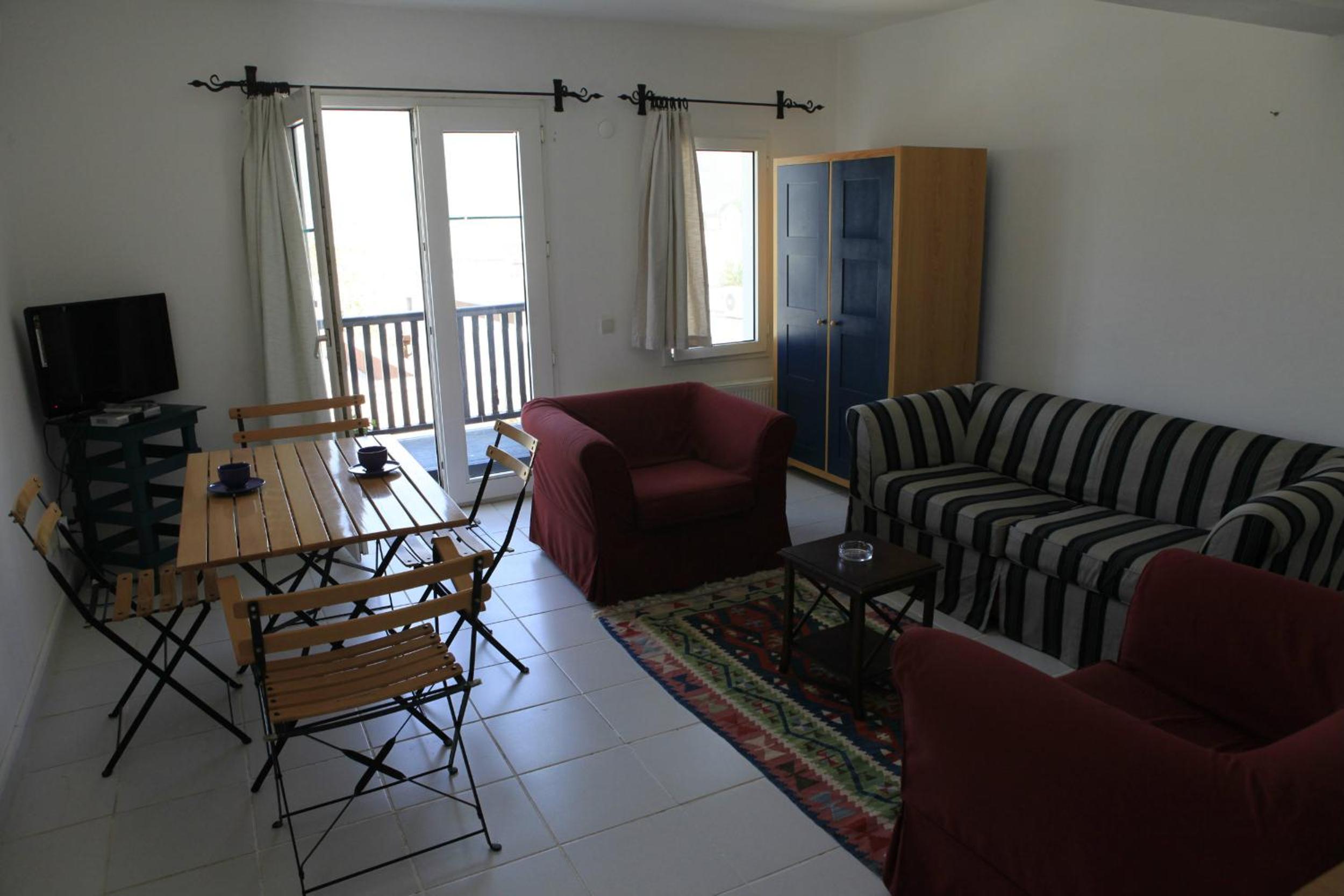 Apartment (4 Adults) - Photo 2