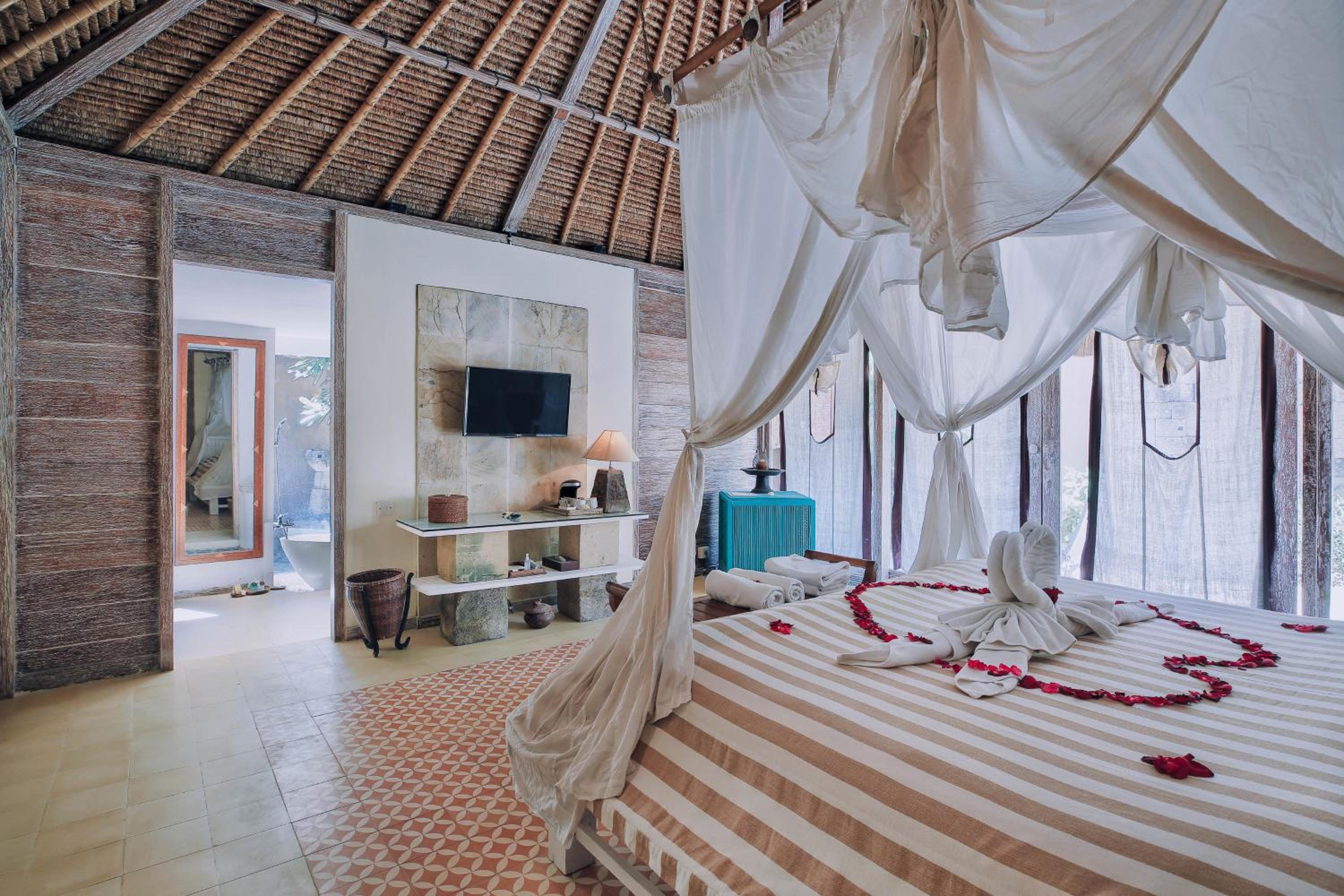 One-Bedroom Garden Villa - Photo 8