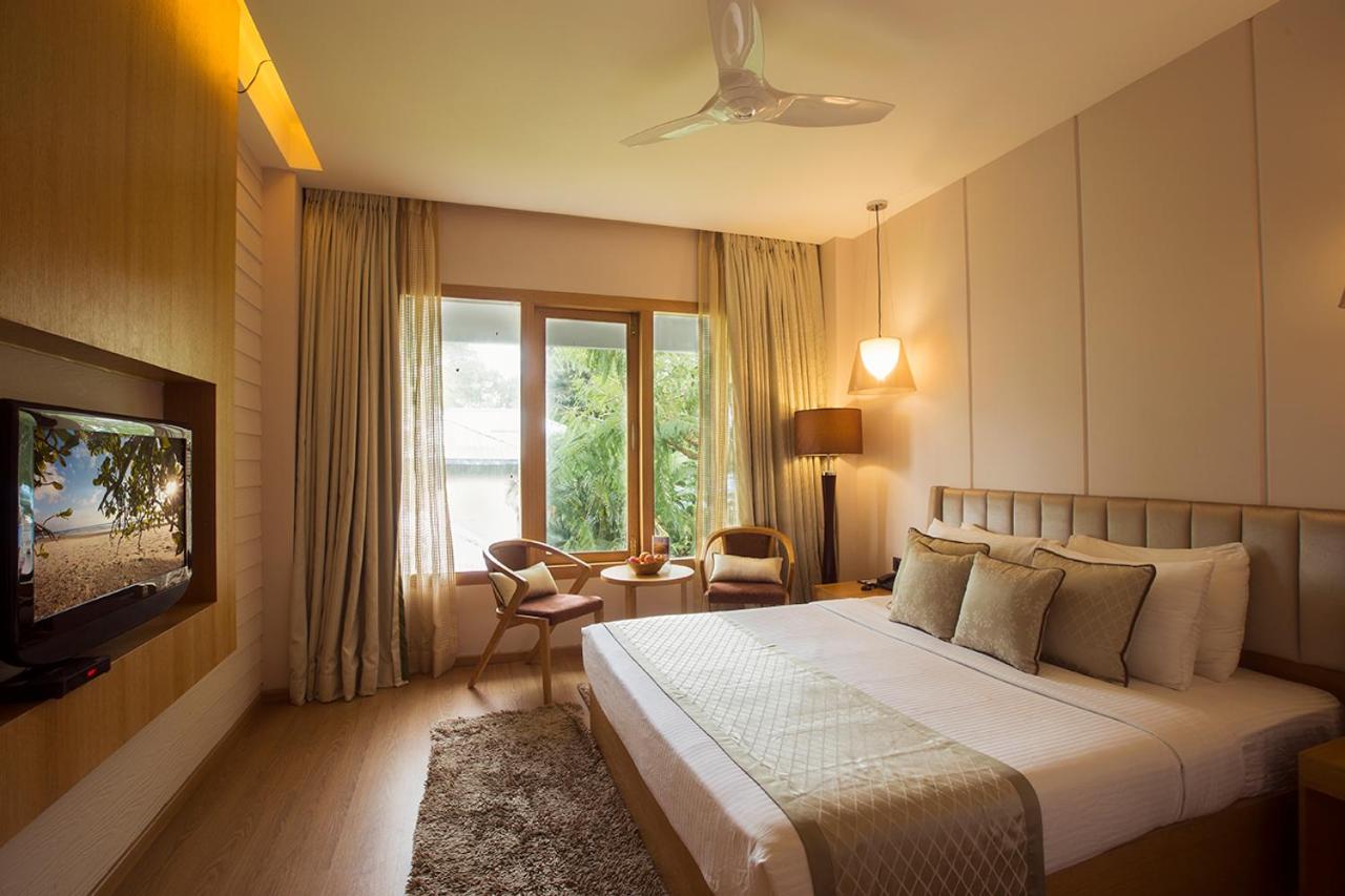 Standard Double Room - Photo 11