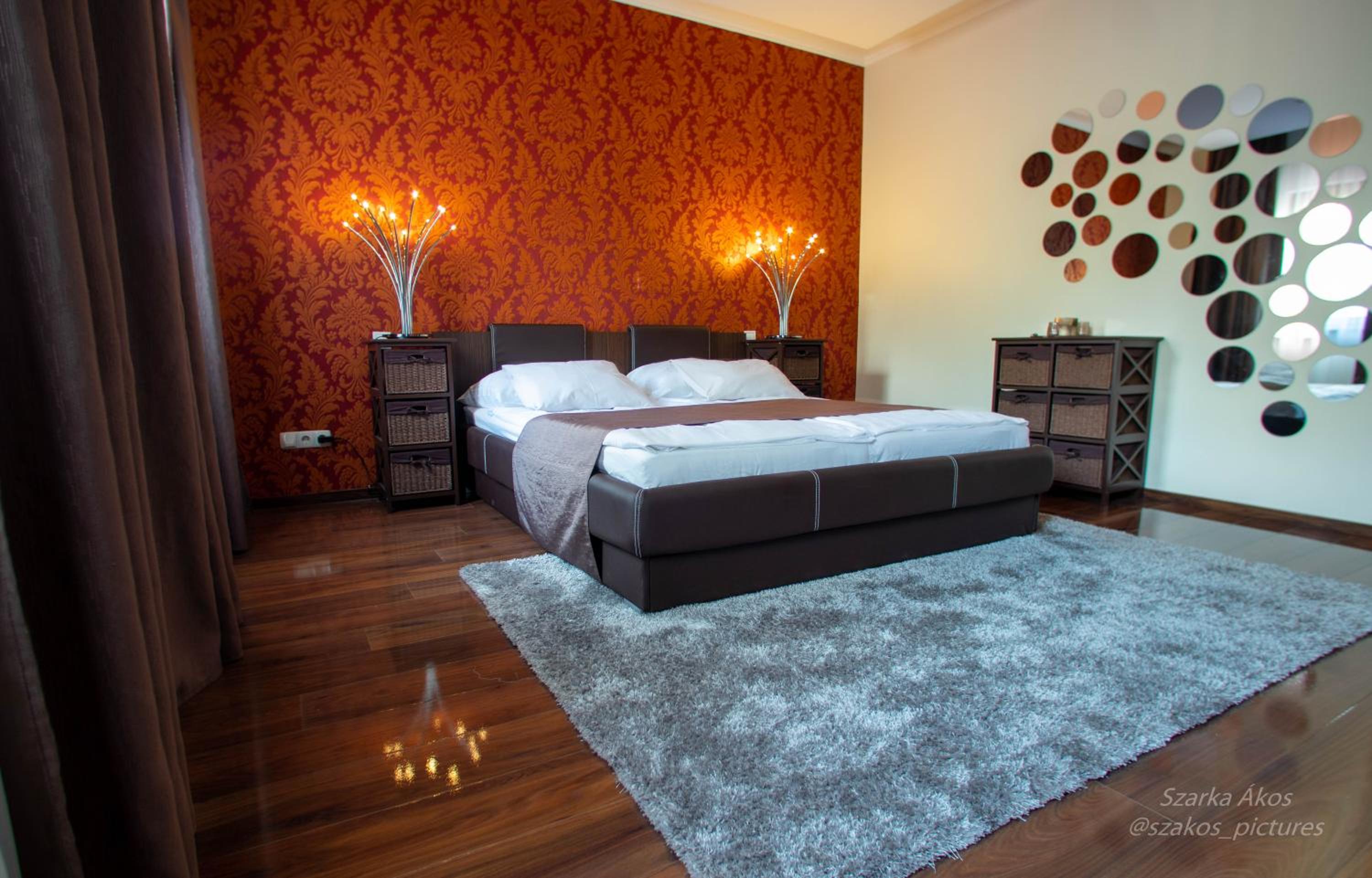 Deluxe Double Room with Bath - Photo 1