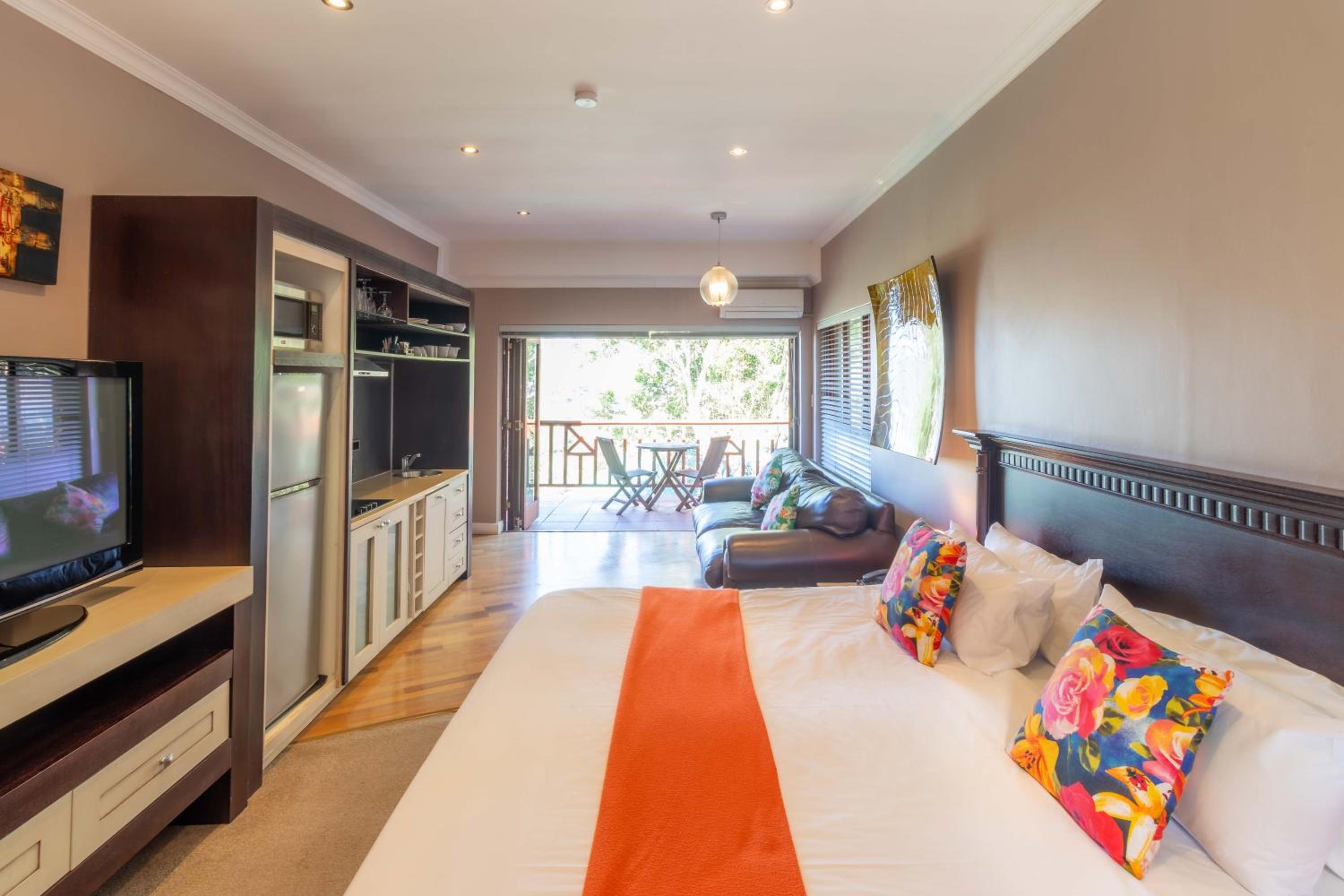 Luxury 1-Bedroom Studio Suite Nr1 - Sea Facing photo 1