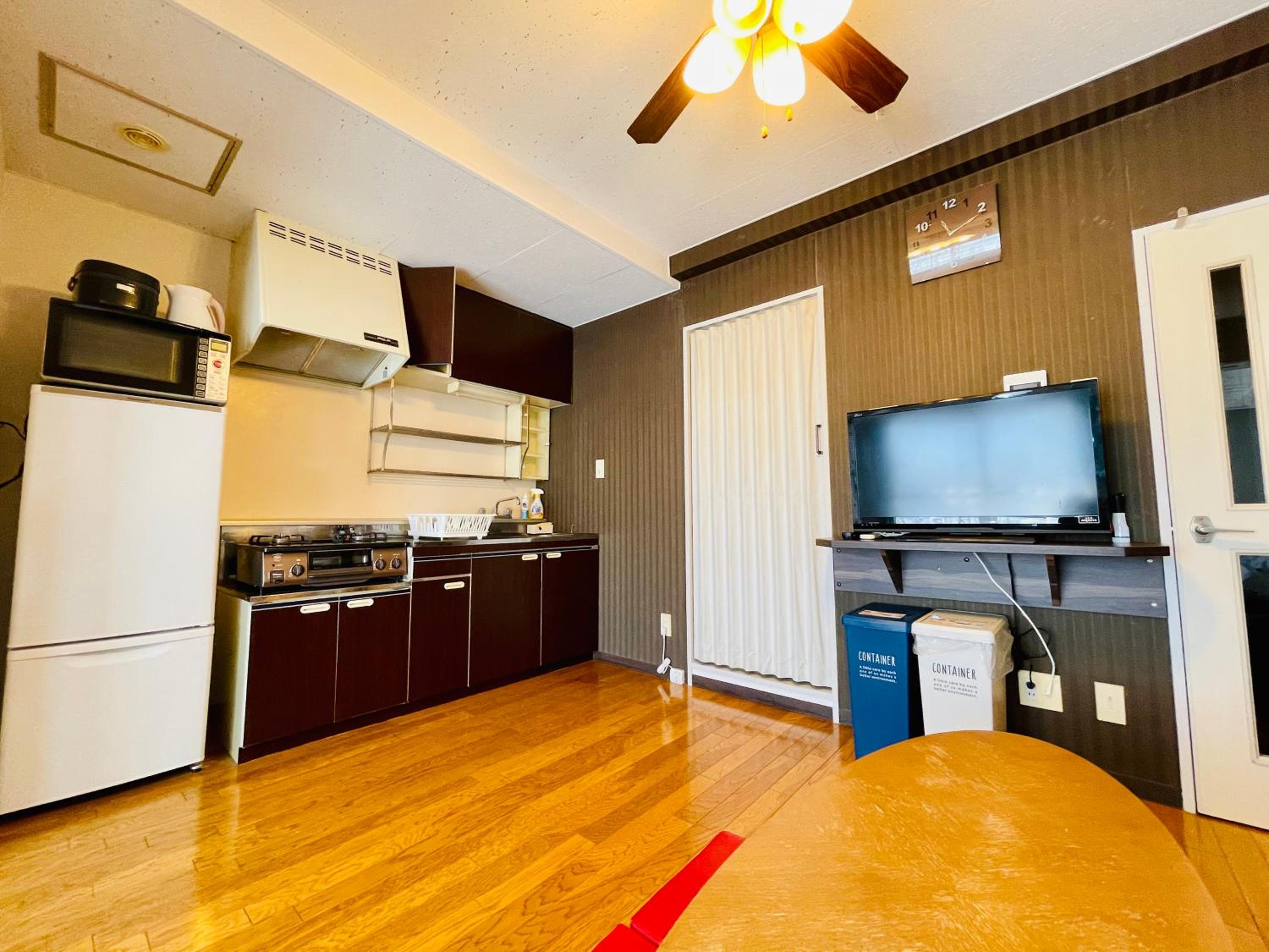 Two-Bedroom Apartment - Photo 21