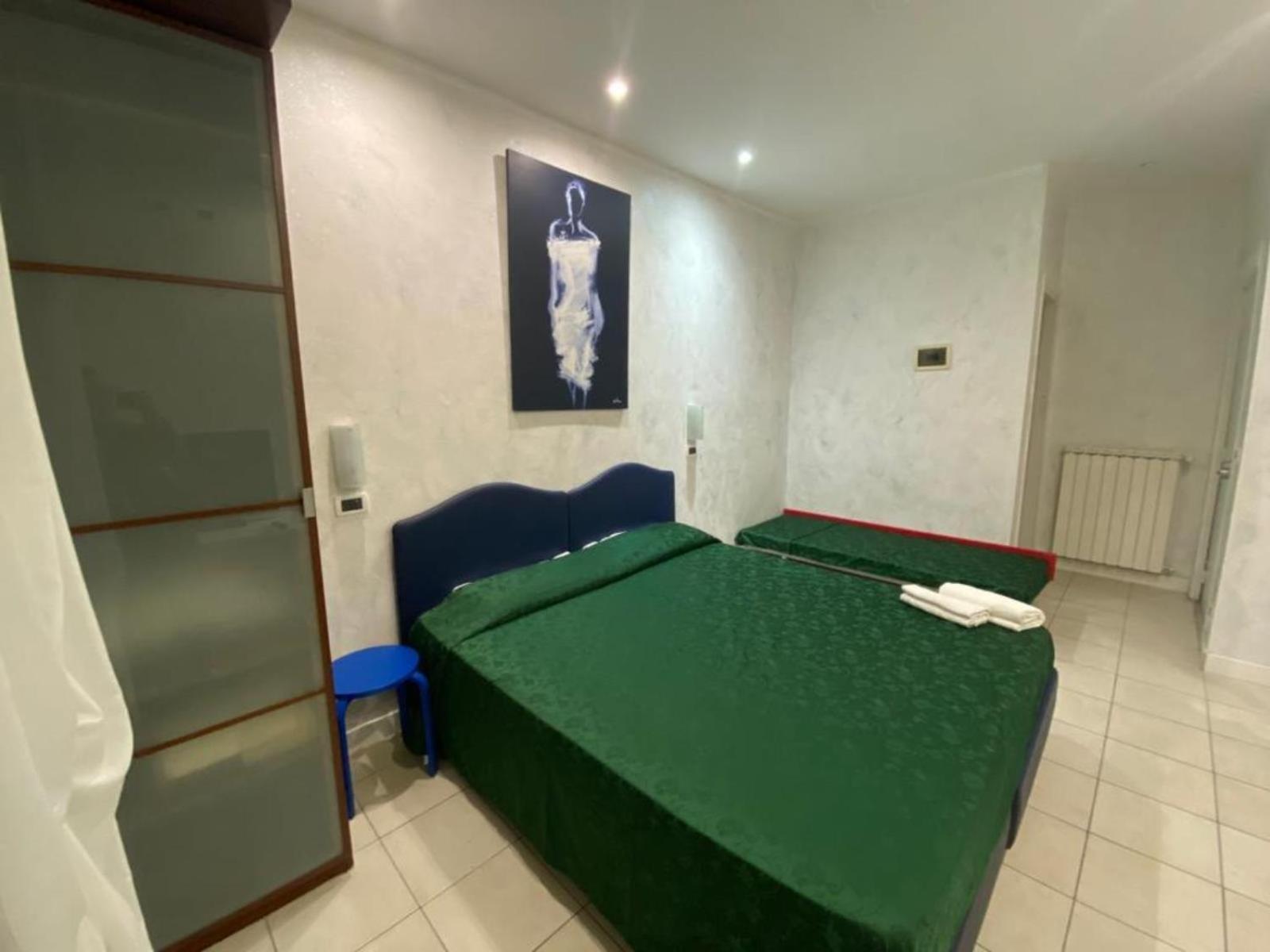 Double or Twin Room - Photo 6