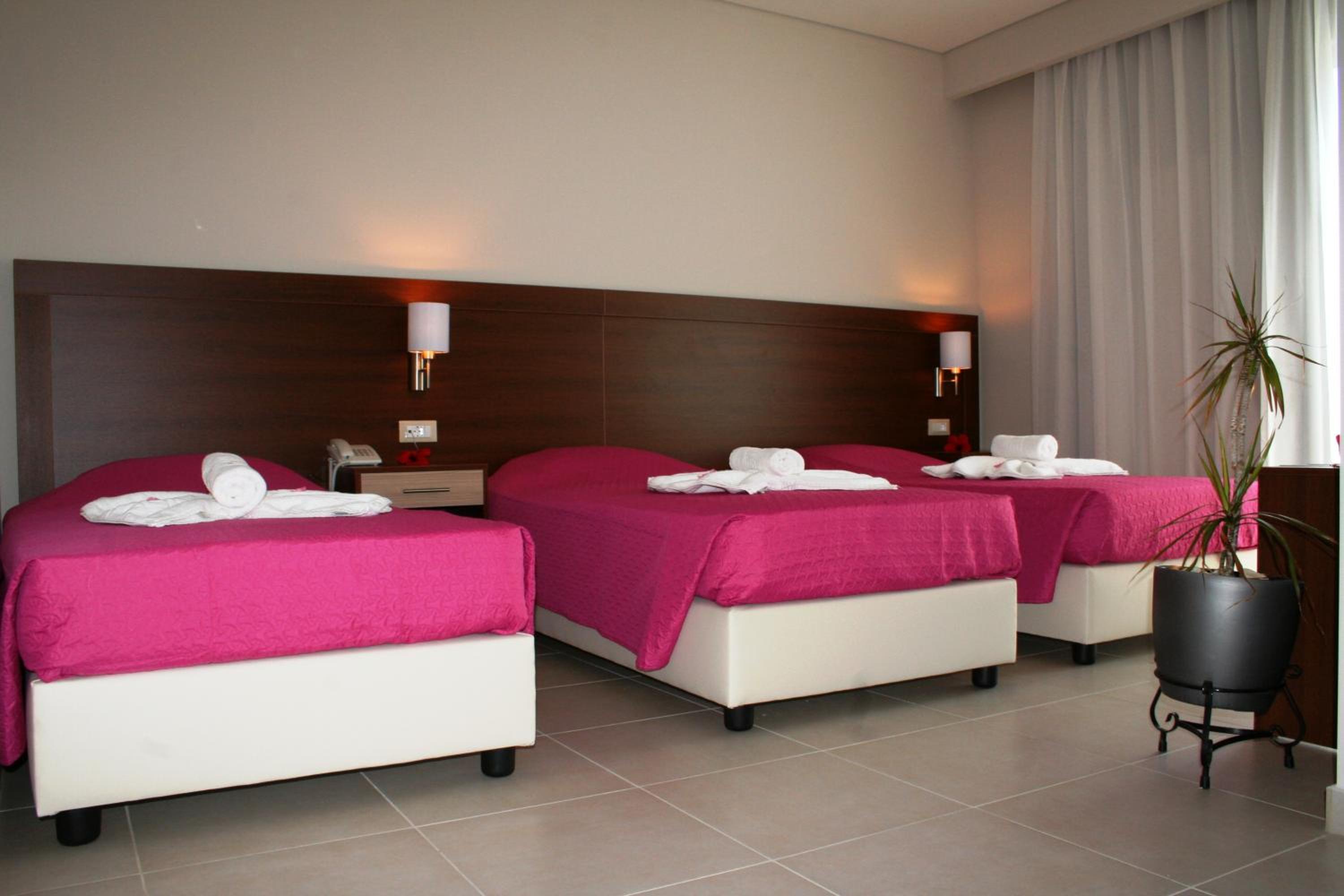  Superior Triple Room  photo 1
