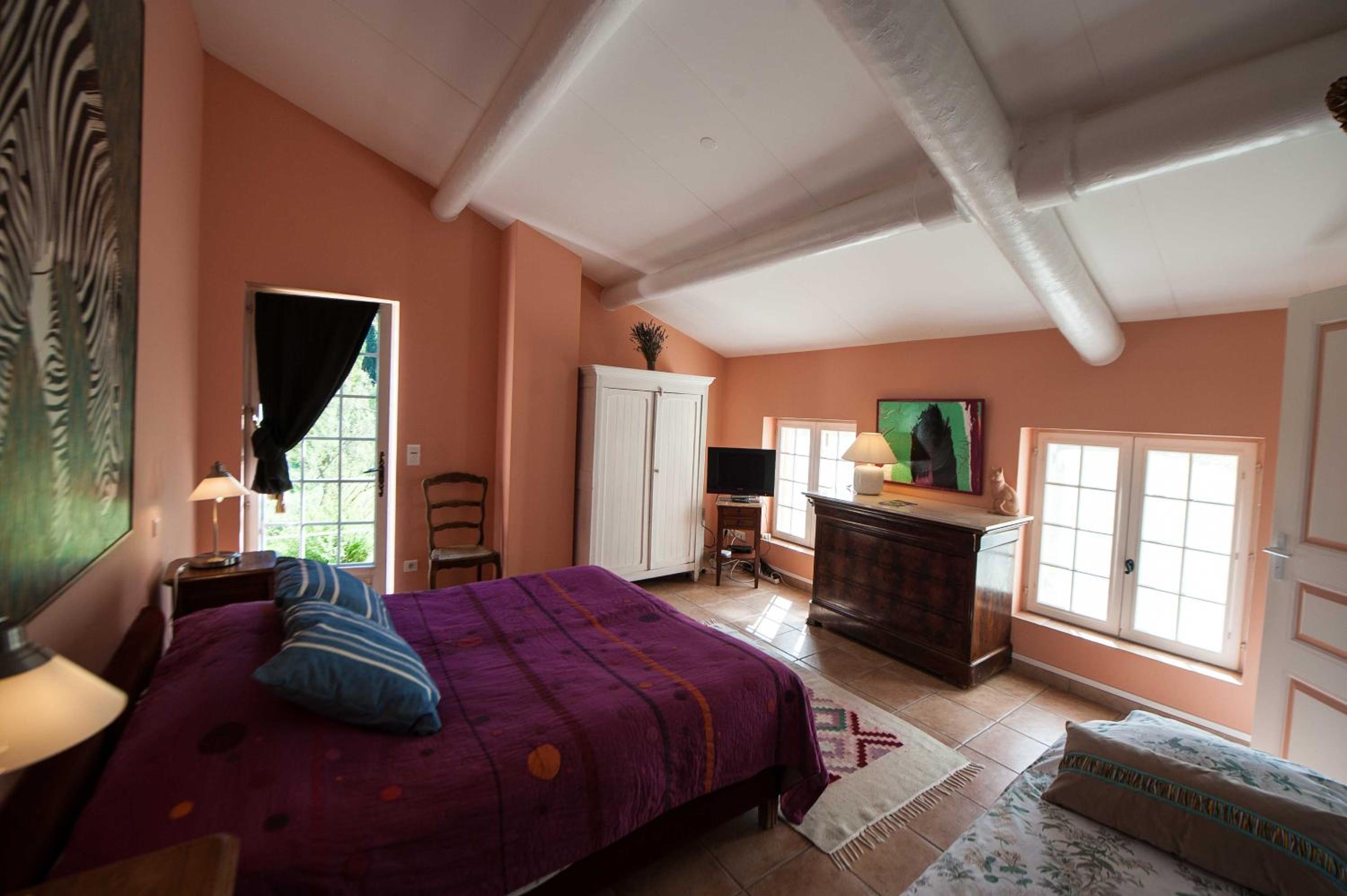 One-Bedroom House photo 1