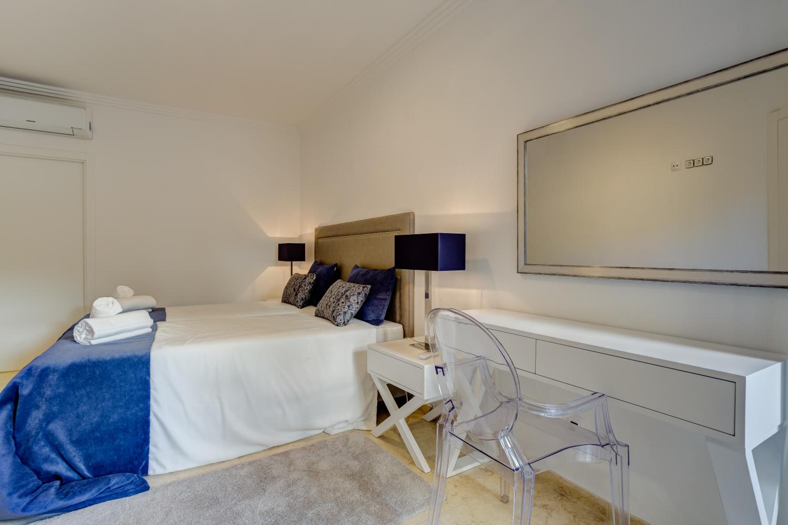 Apartment - Ground Floor photo 2