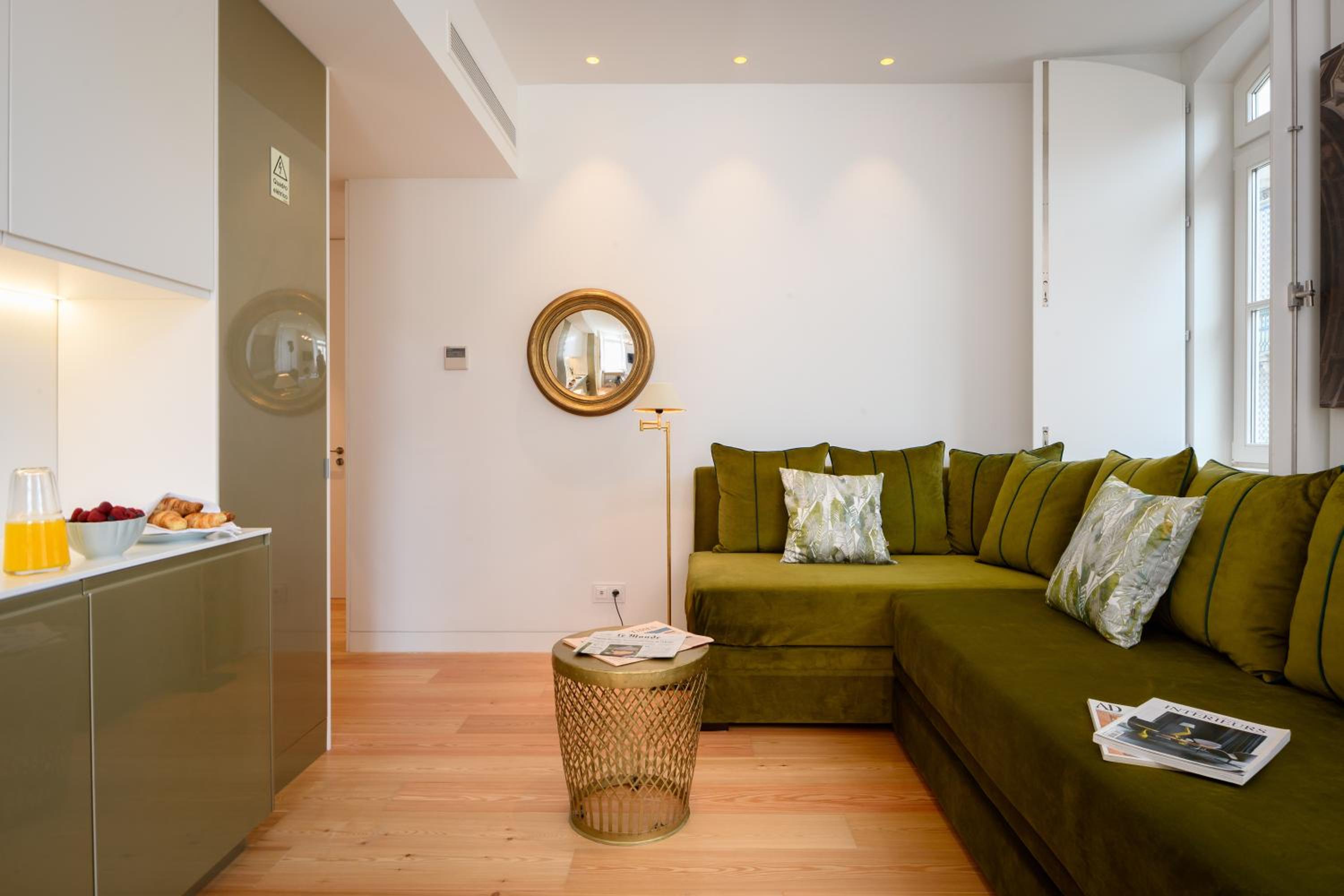 One-Bedroom Apartment photo 2
