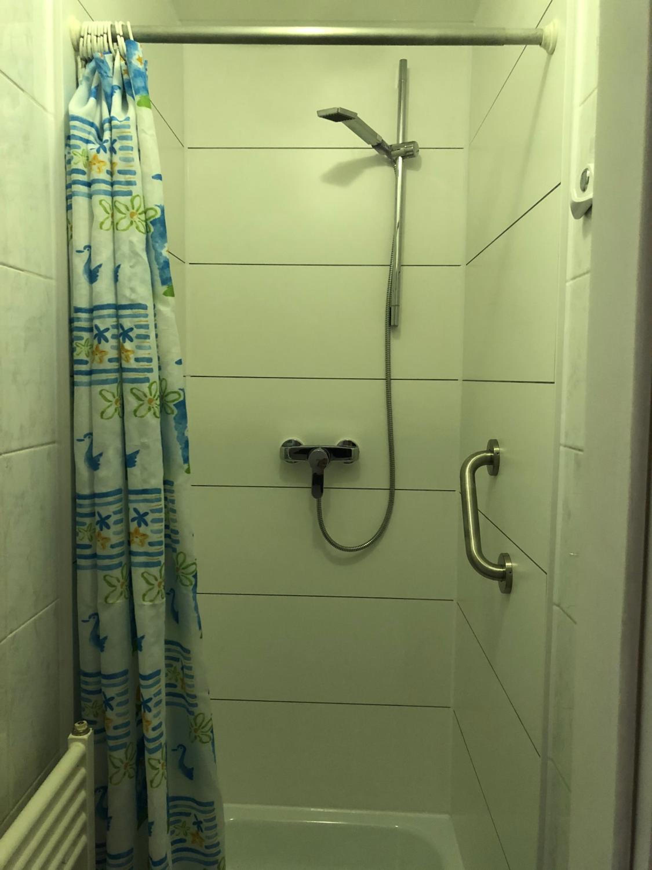 Quadruple Room with Shared Toilet