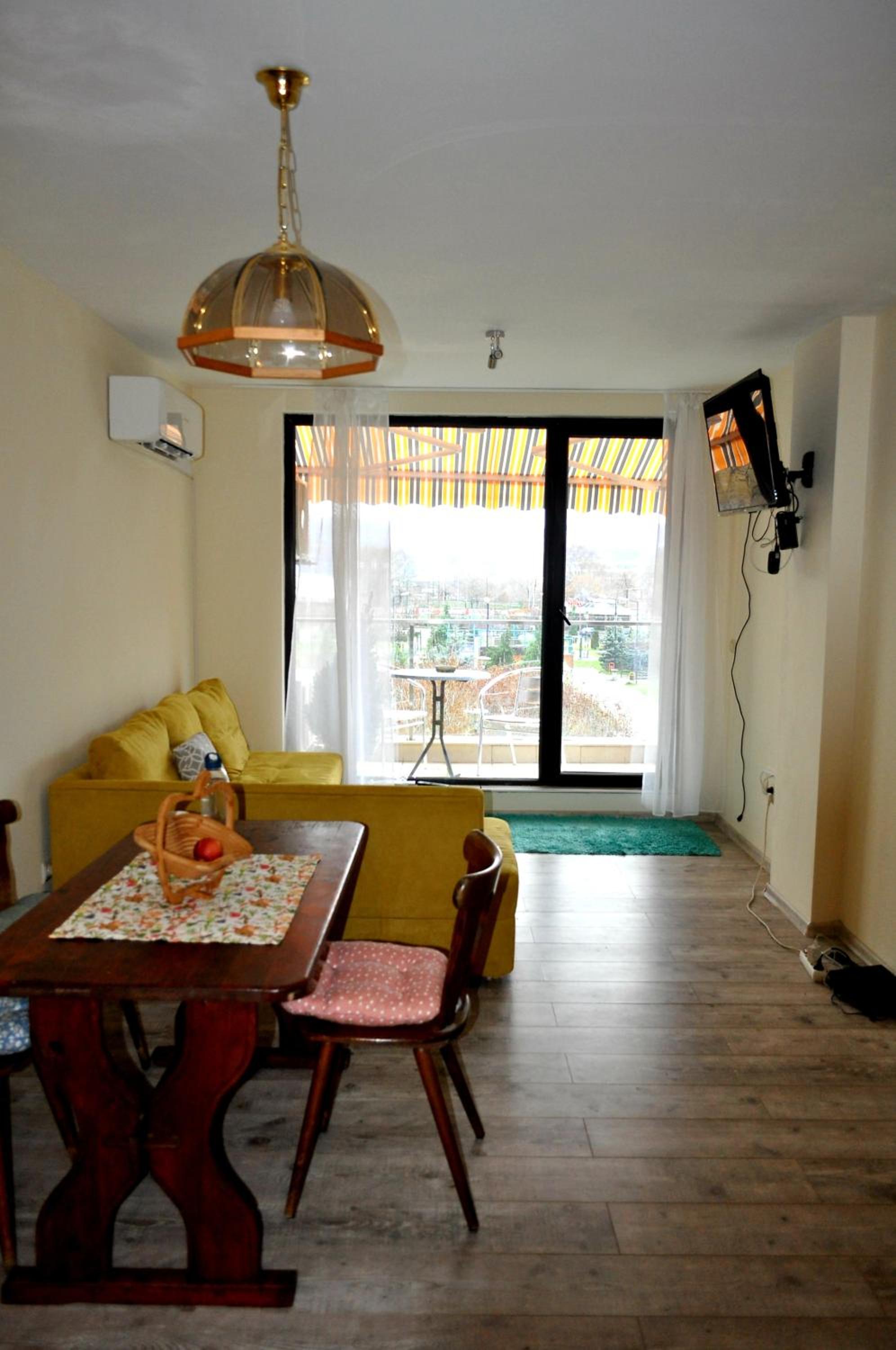 One-Bedroom Apartment - Photo 28