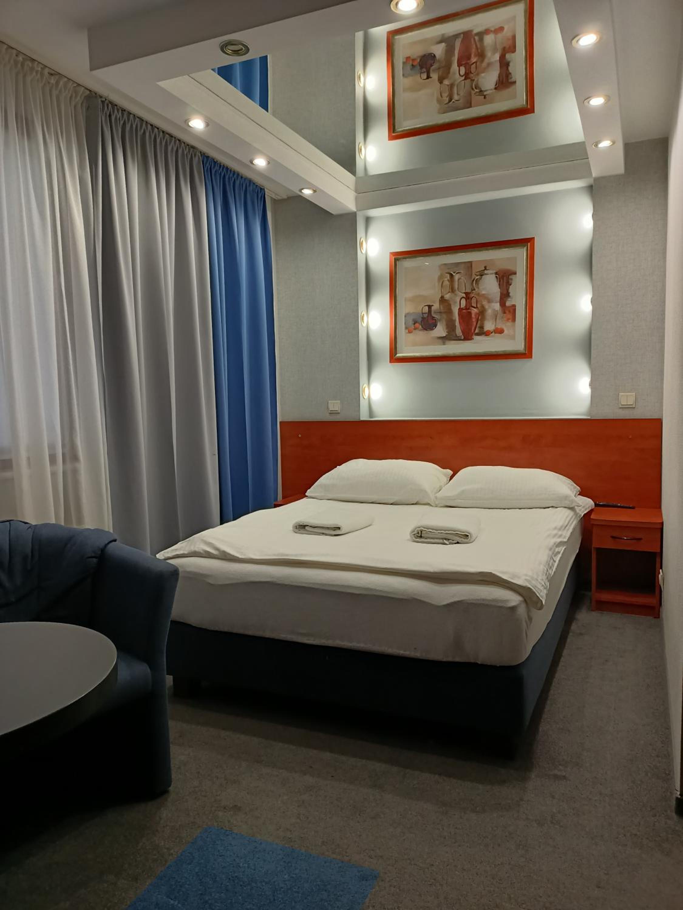 Double Room - Photo 4