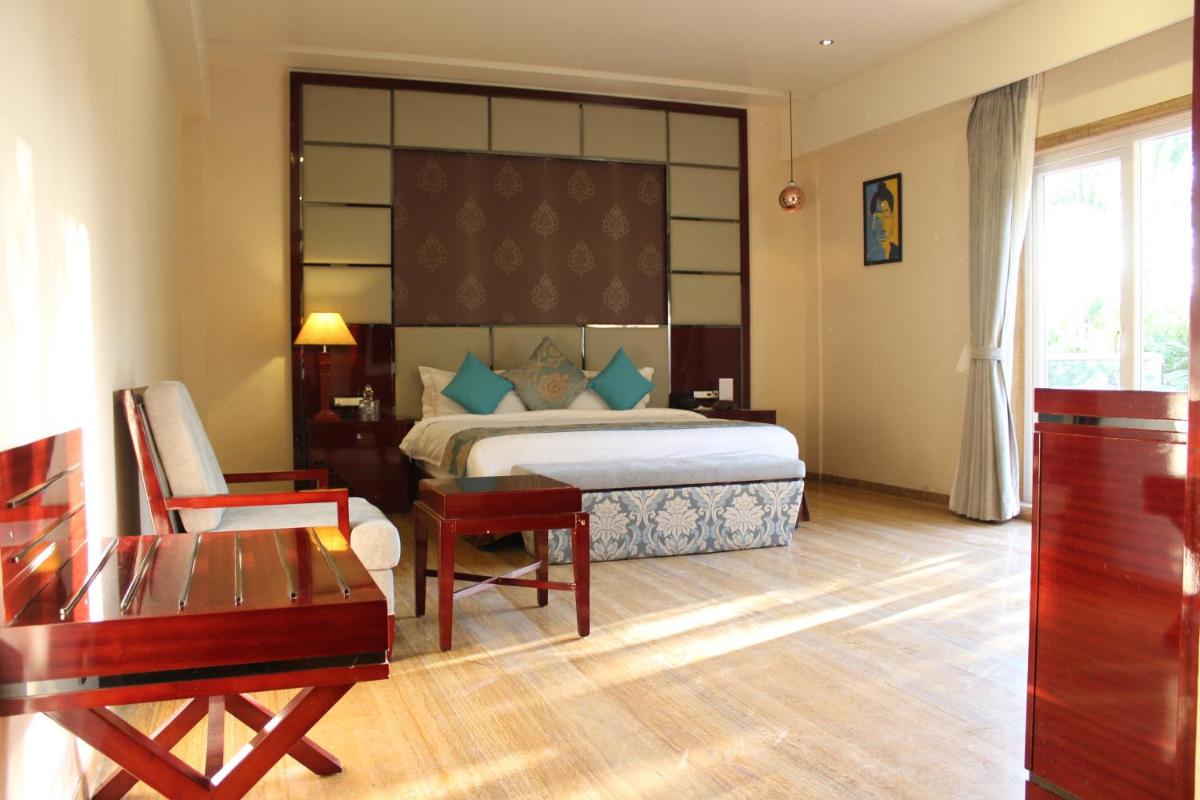 Suite with Balcony photo 1