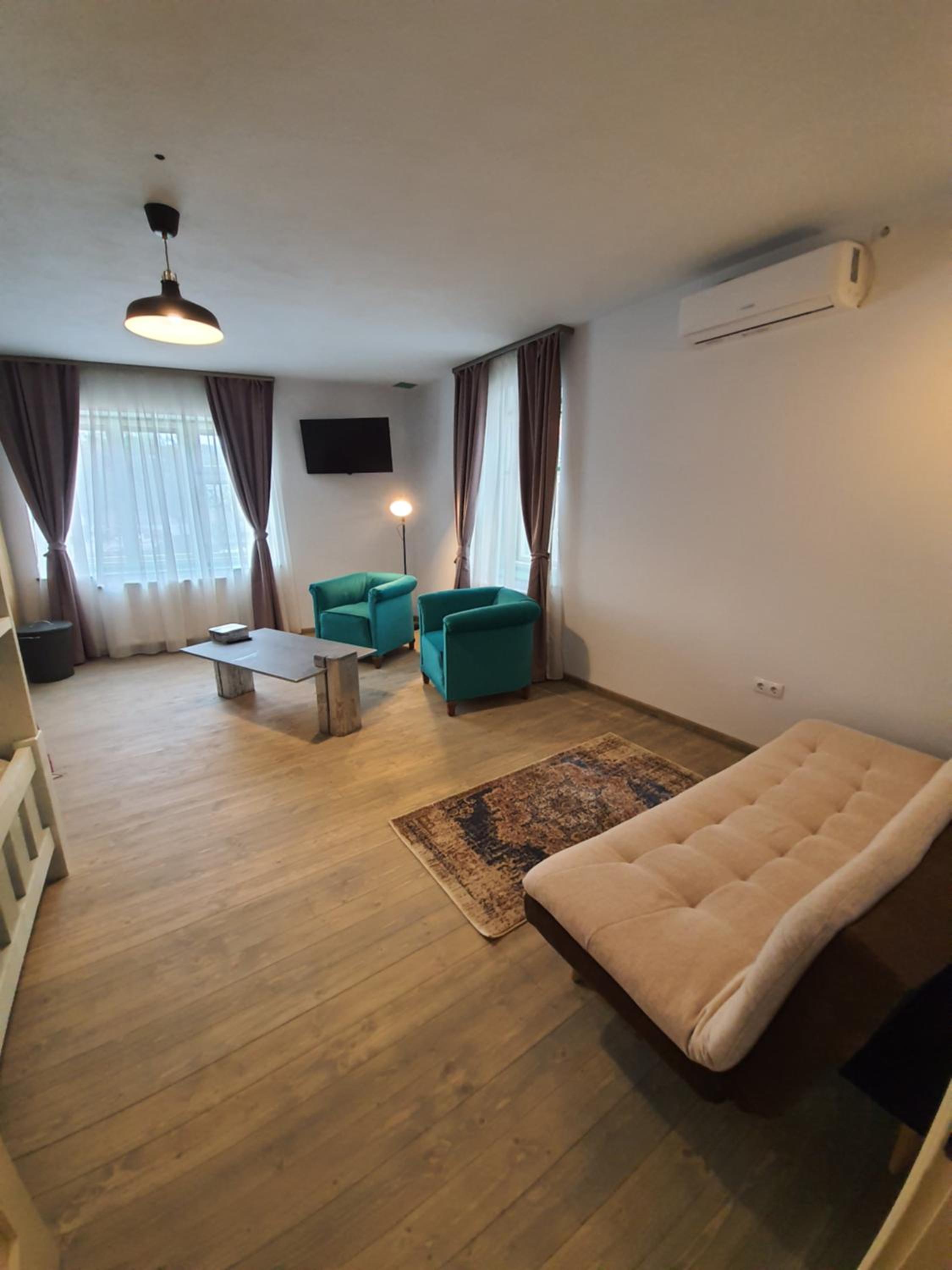 Studio Apartment