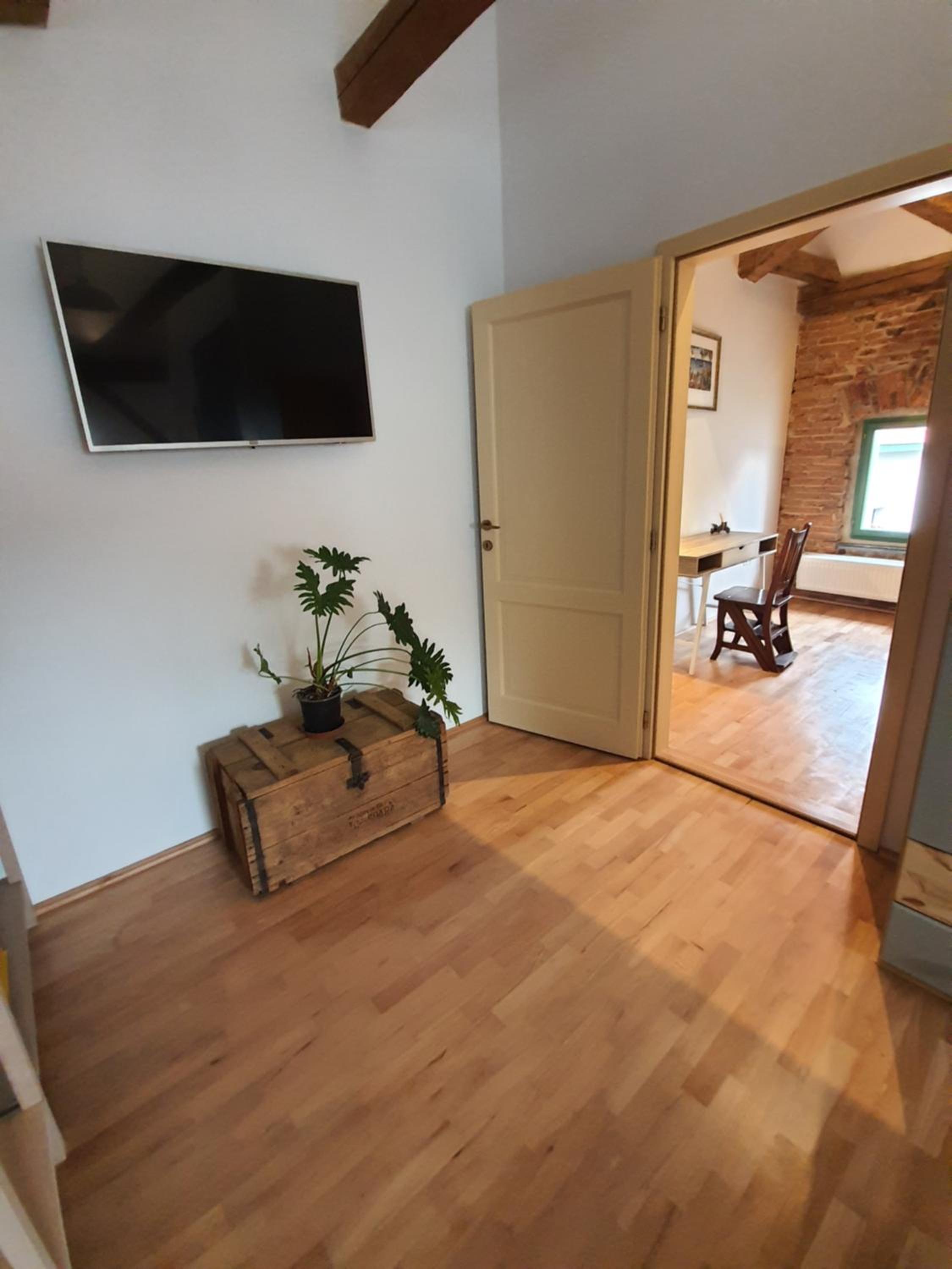 Two-Bedroom Apartment - Photo 7