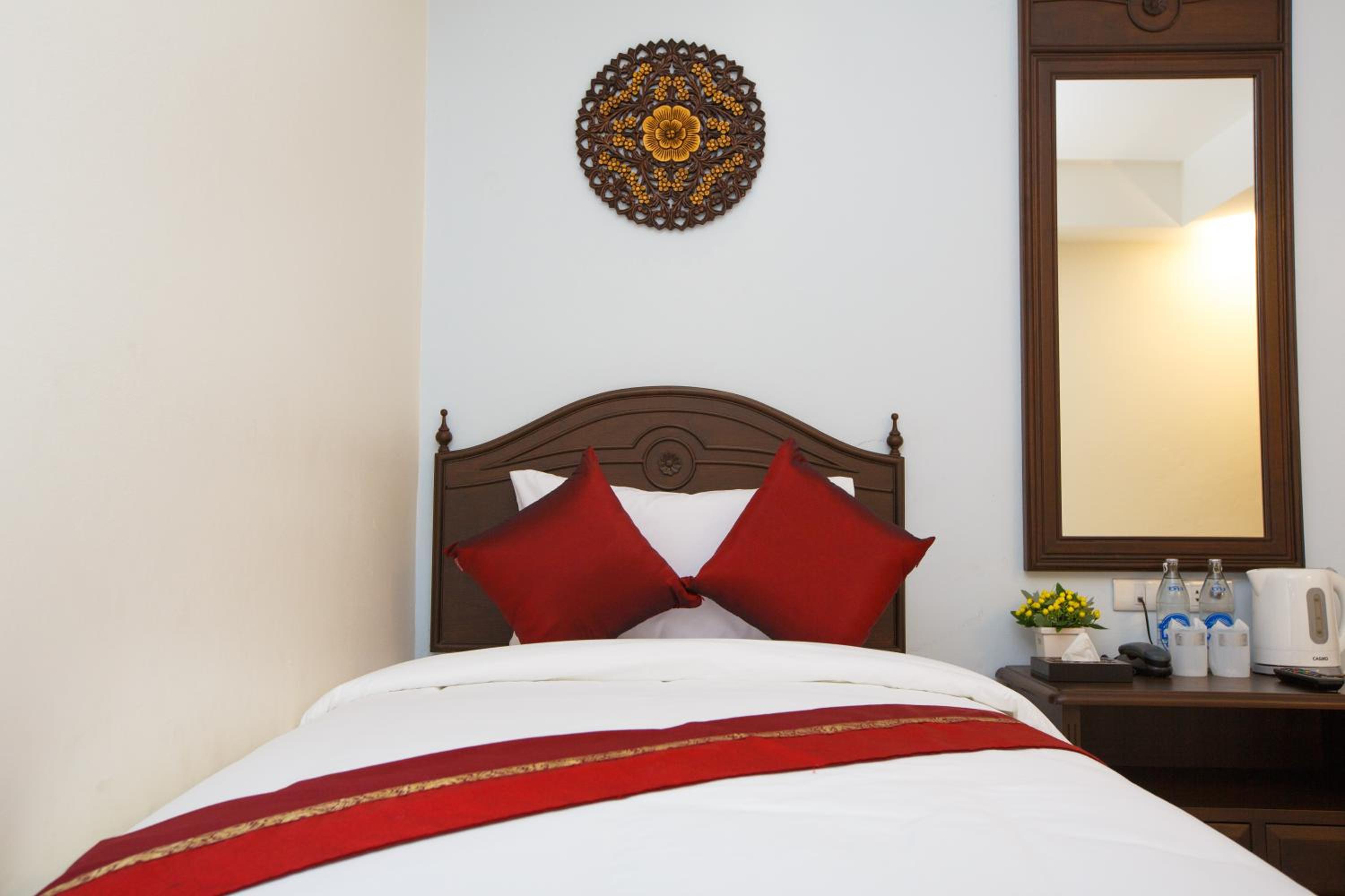 Standard Double or Twin Room photo 3