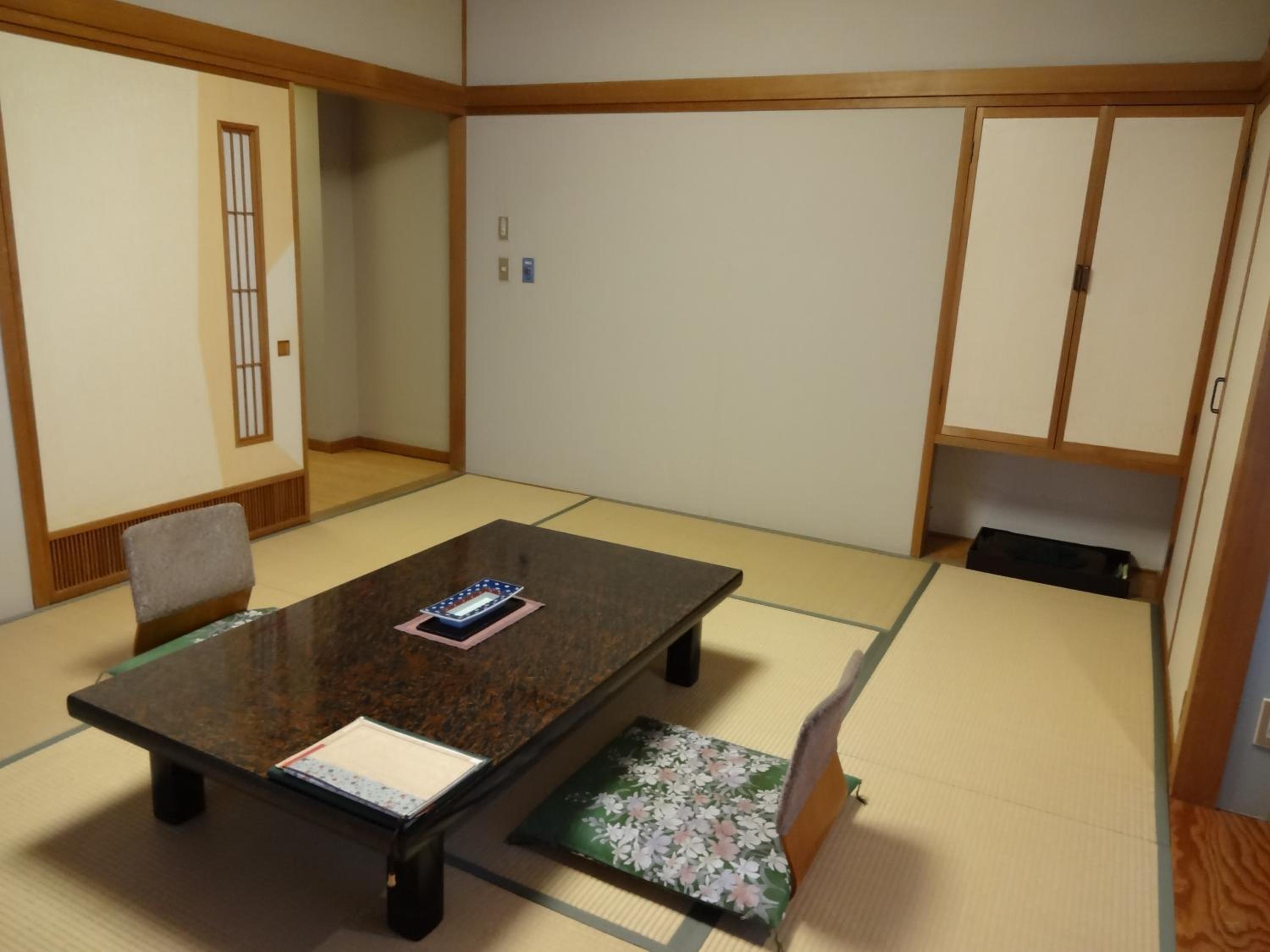 Japanese-Style Twin Room - Photo 3