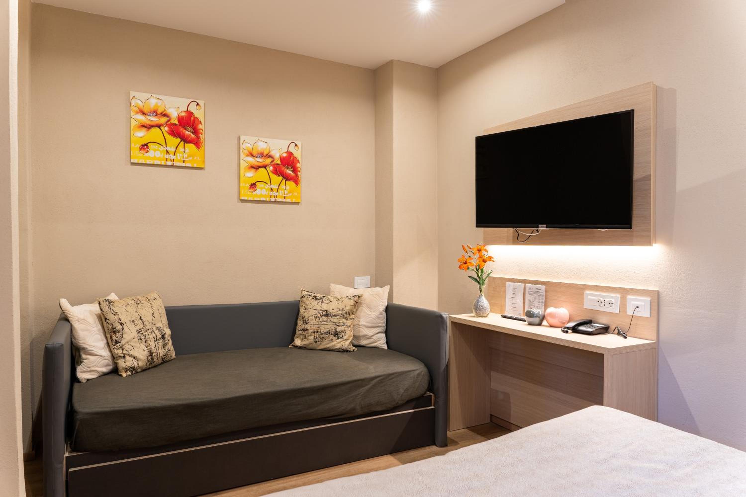 Triple Room - Photo 7
