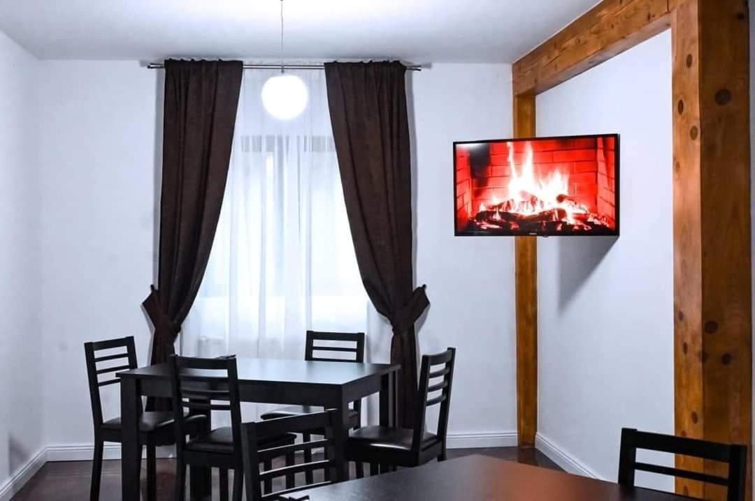 Double Room - Photo 7