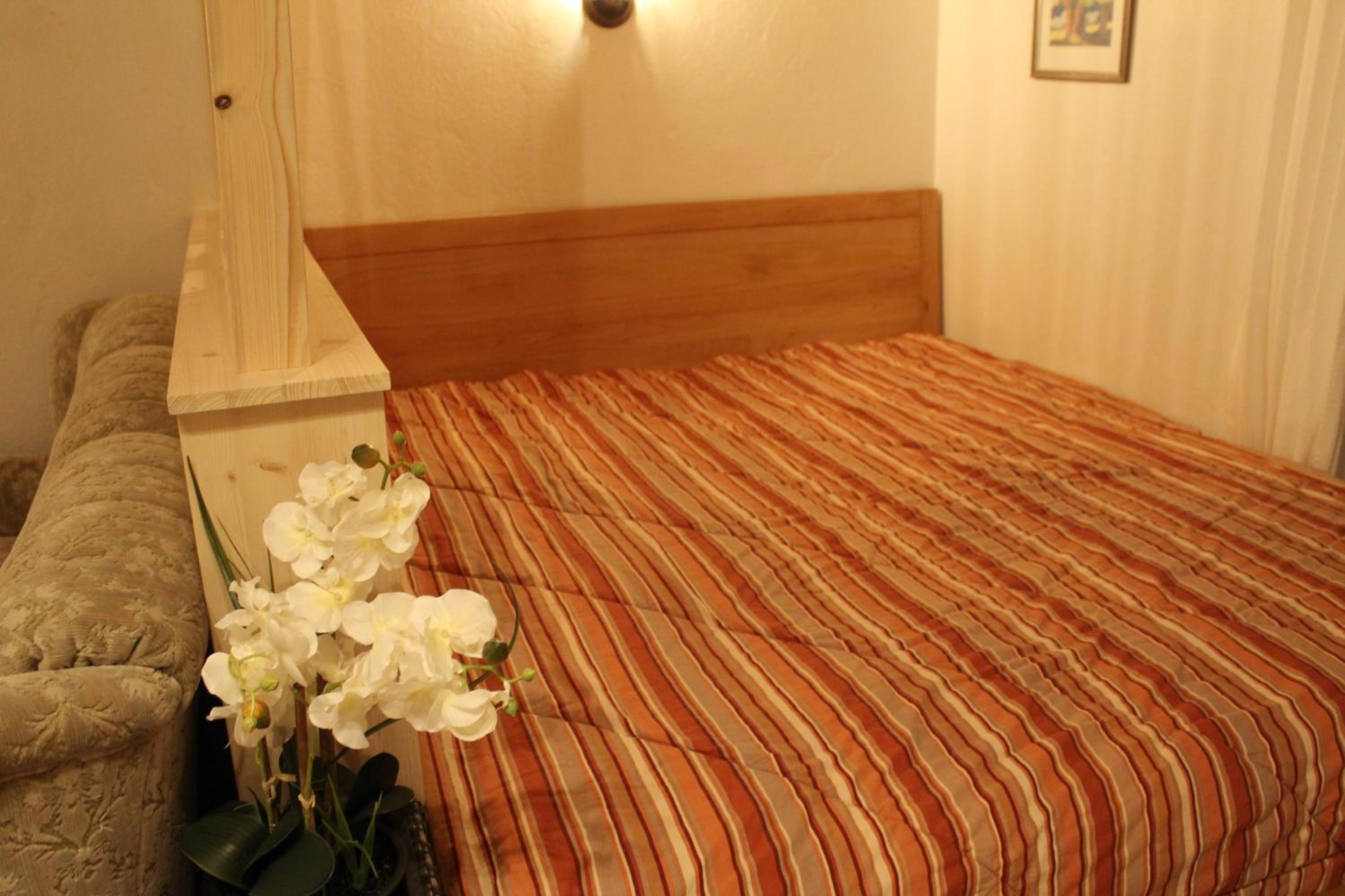 One-Bedroom Apartment with Balcony photo 3