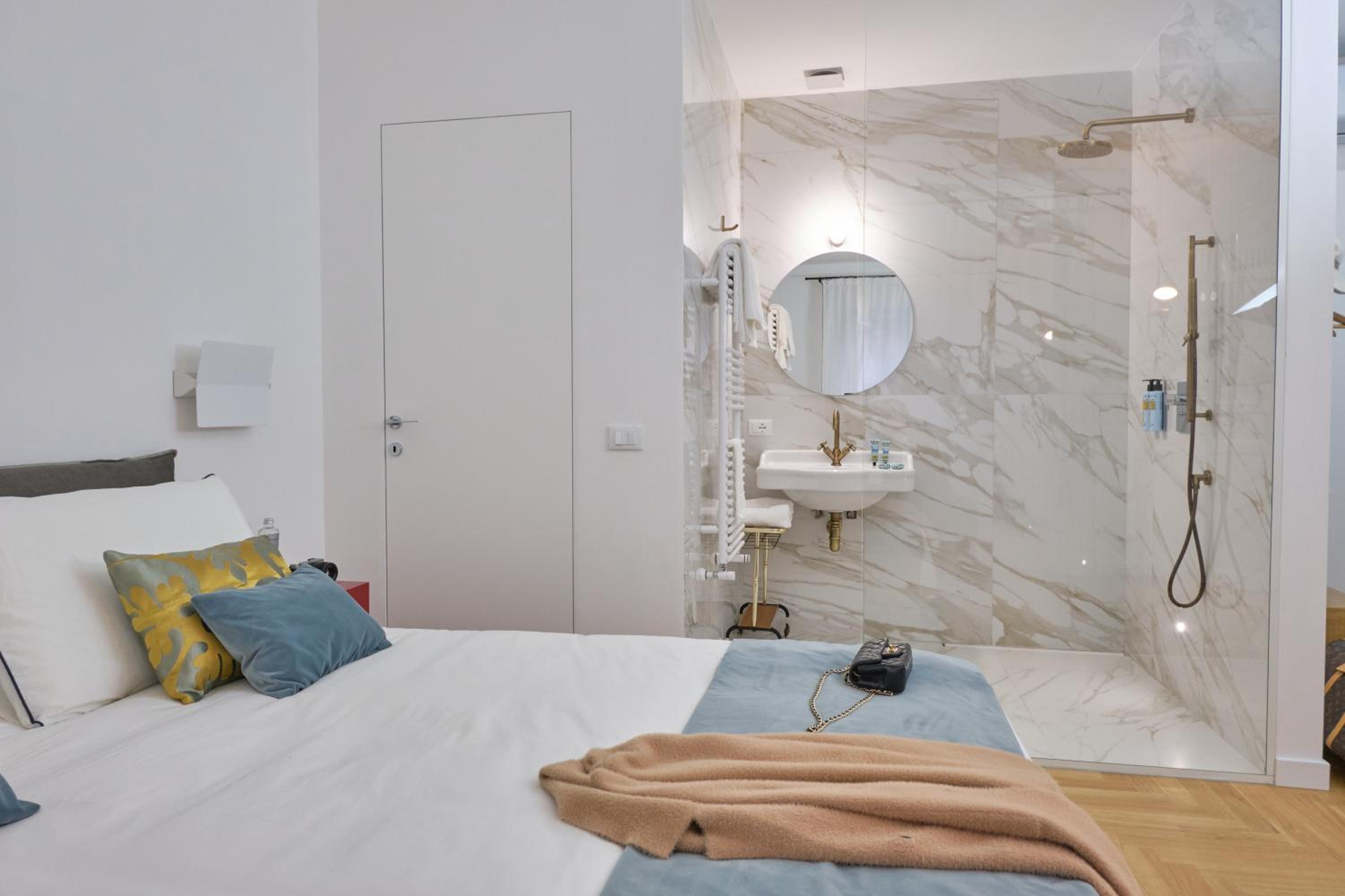 King Suite - Photo 5