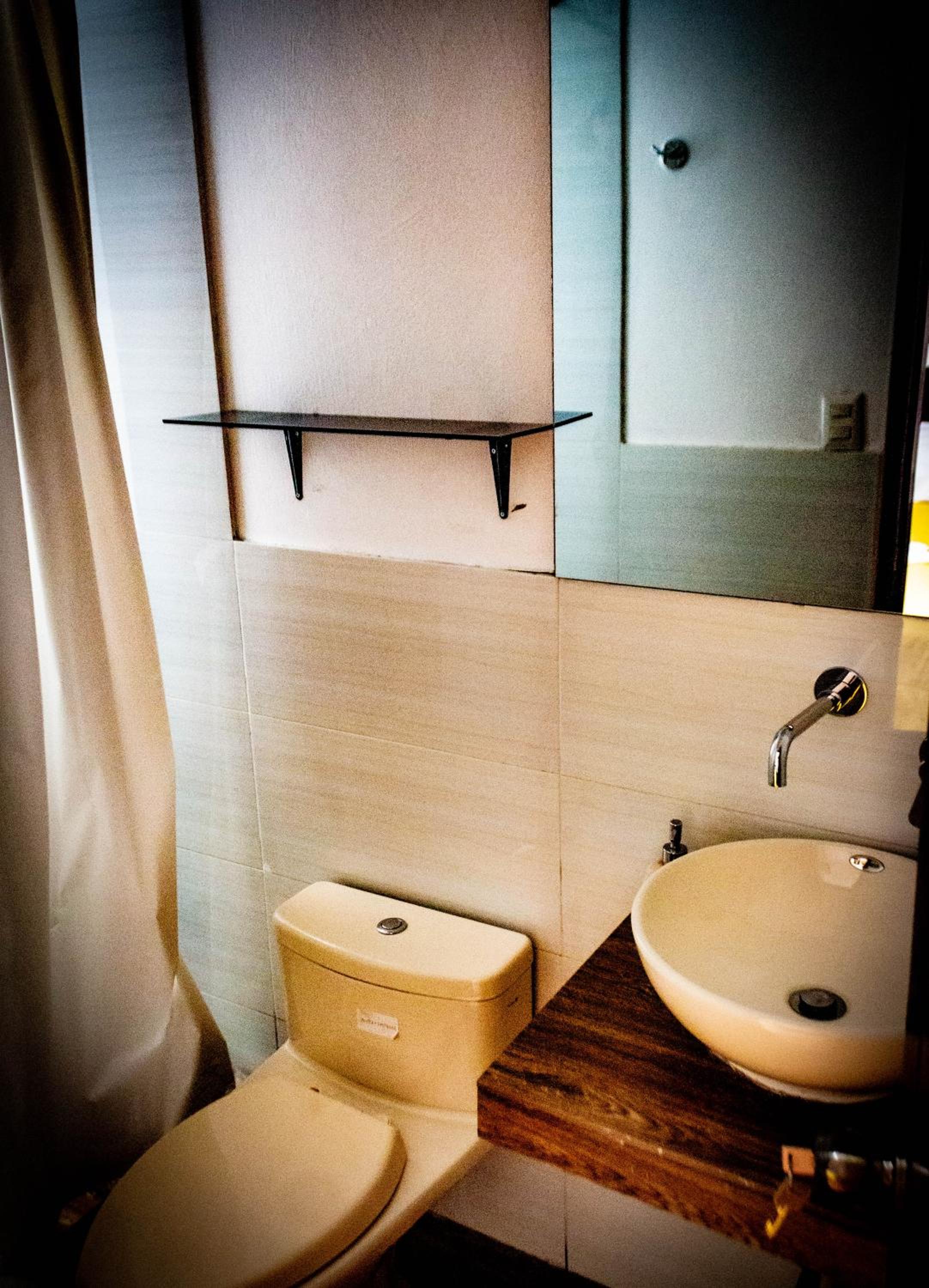 Twin Room with Private Bathroom photo 3