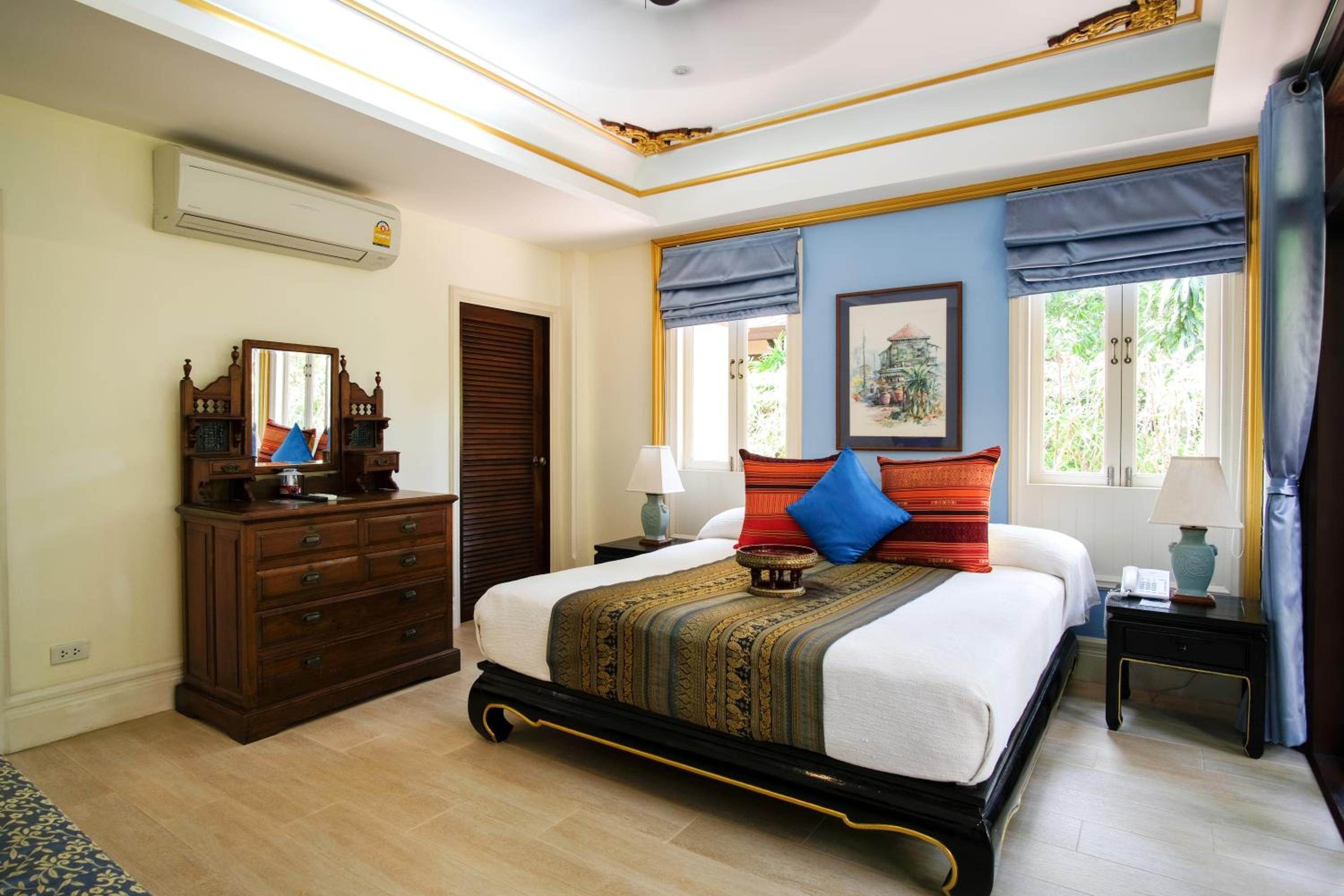 Gold Forest Downstairs Room with near Pool View photo 1