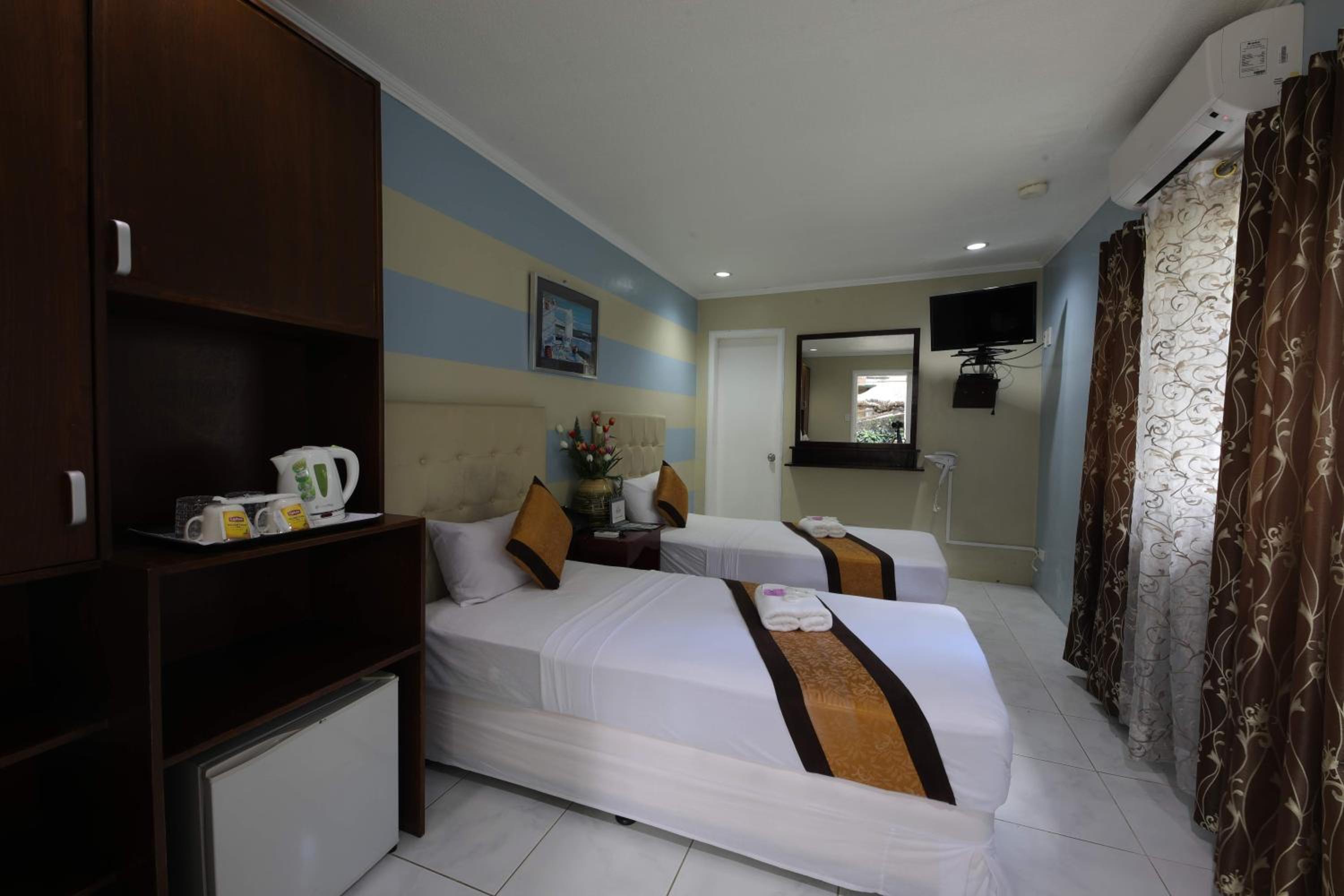 Standard Twin Room photo 3