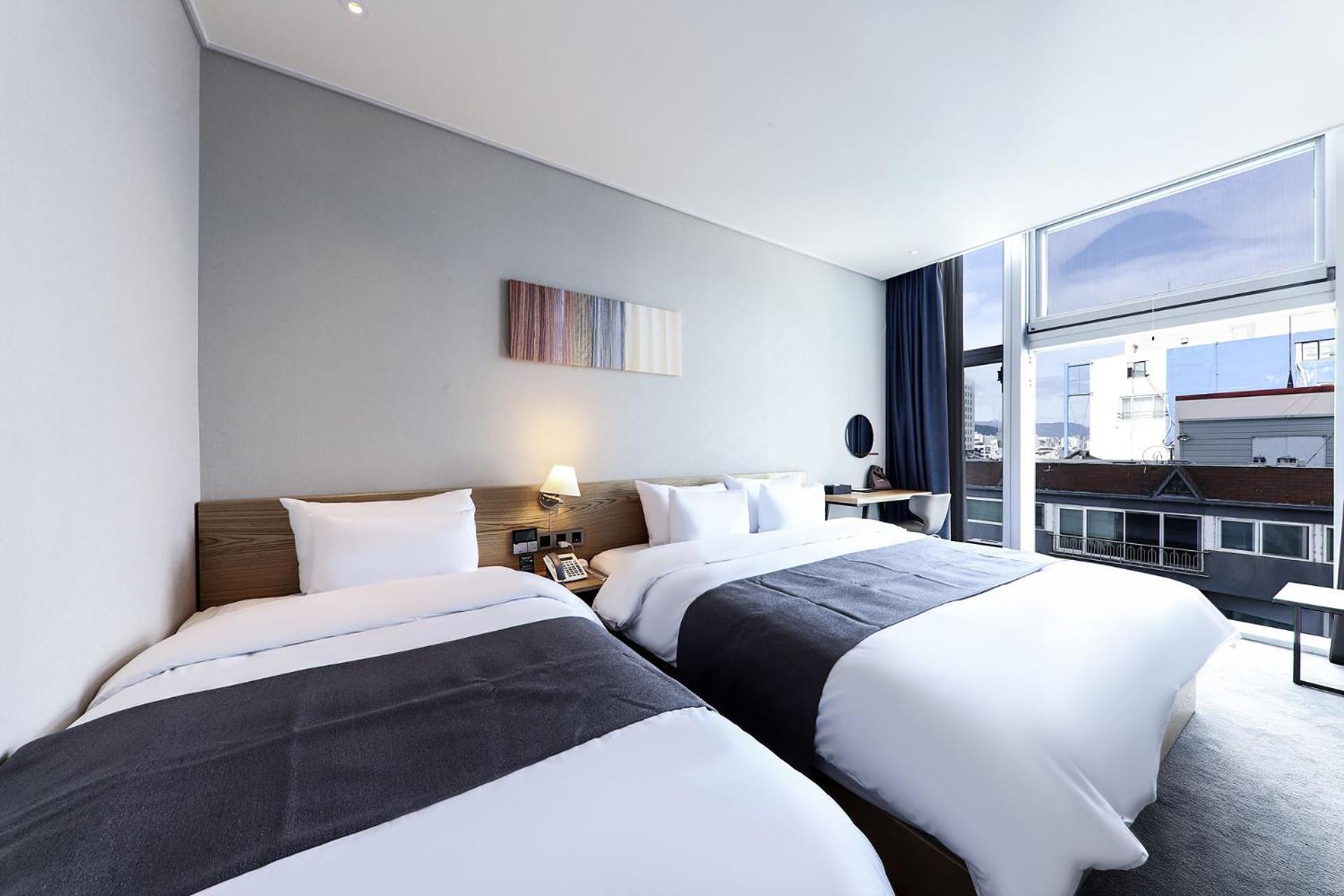 Deluxe Twin Room - Photo 1
