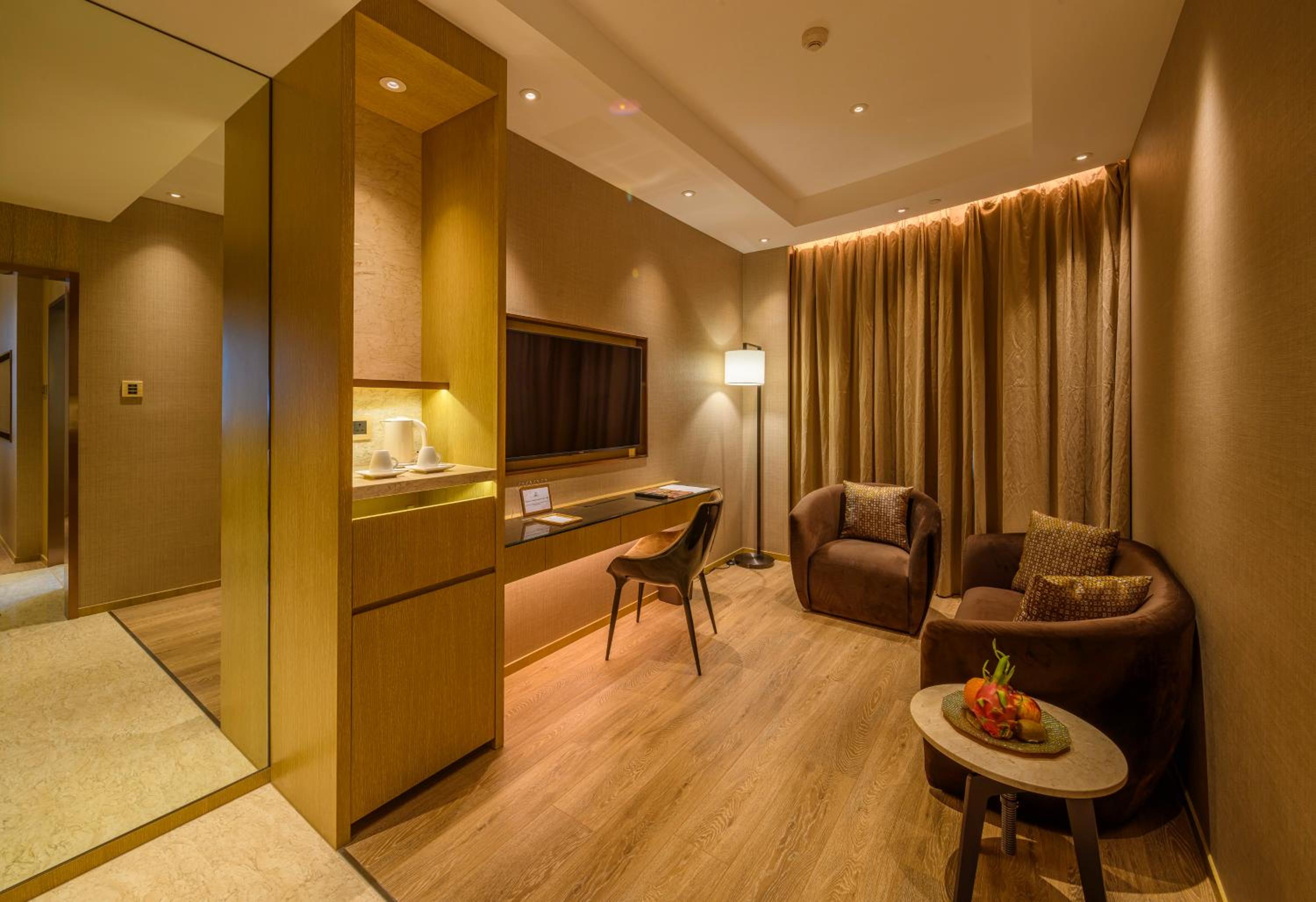 Suite - Photo 2