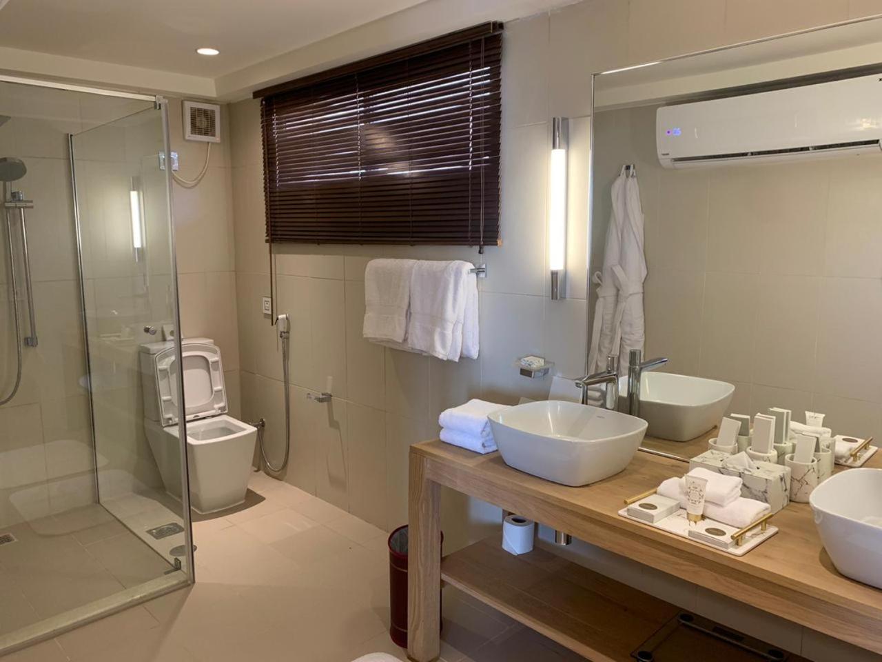Luxury Two Bedroom Tent - Photo 3