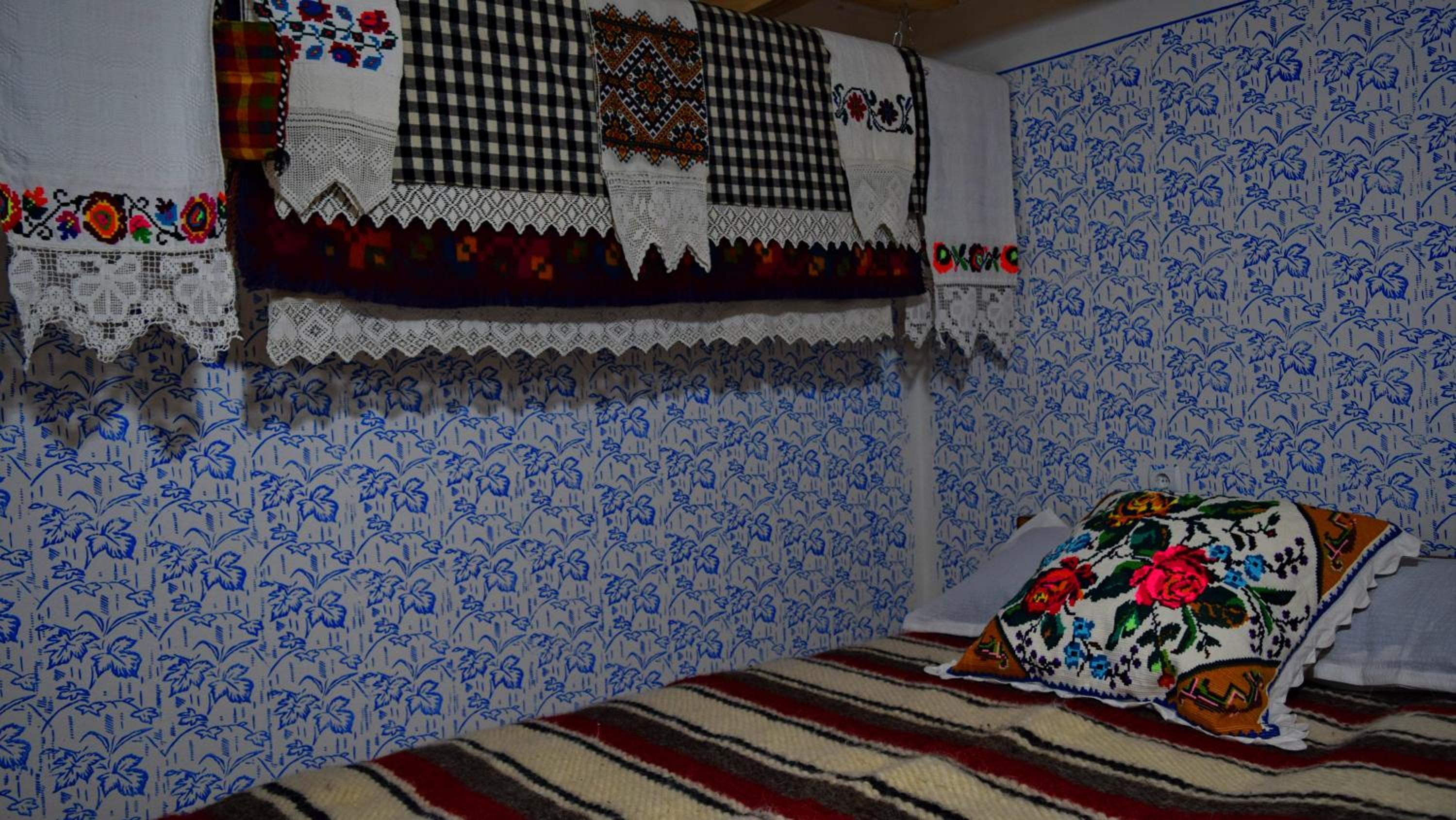 Three-Bedroom House - Photo 26